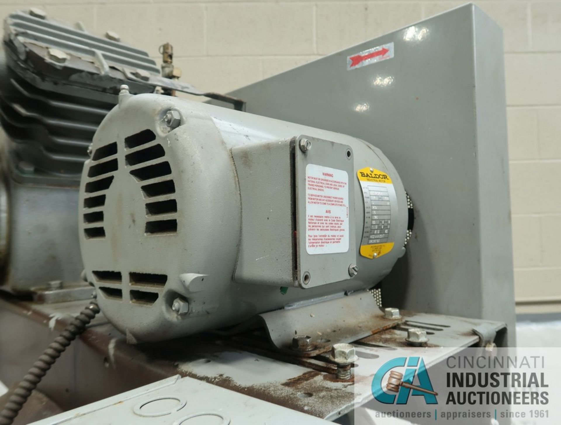 INGERSOLL RAND MODEL T30 VERTICAL TANK AIR COMPRESSOR; S/N 30T-693099, 3-PHASE, 200 VOLTS, 5 HP - Image 7 of 9