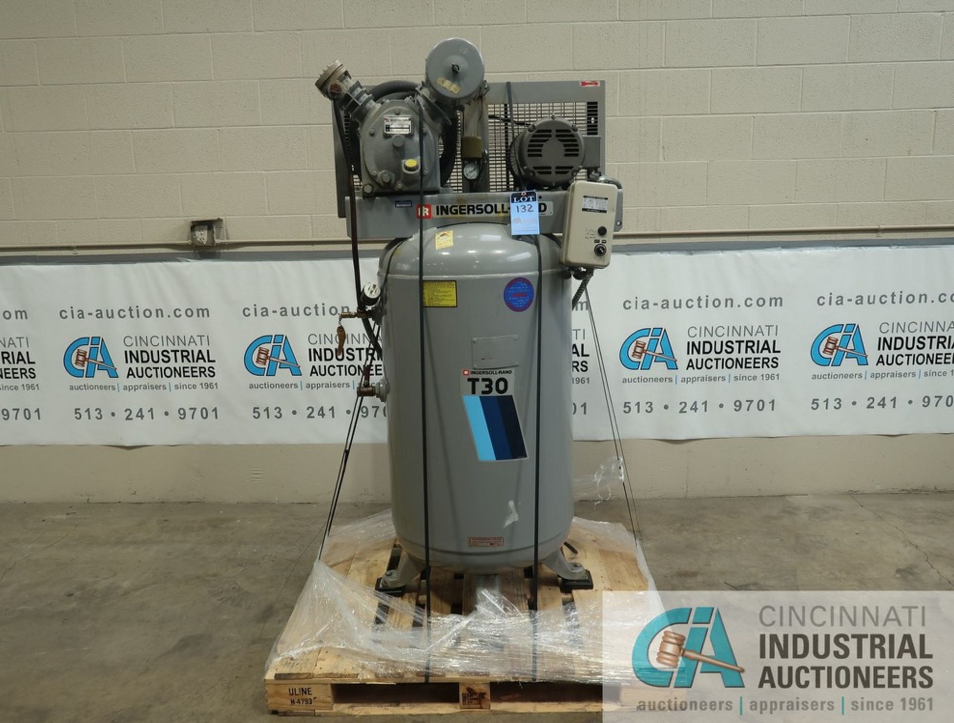 INGERSOLL RAND MODEL T30 VERTICAL TANK AIR COMPRESSOR; S/N 30T-652709, 3-PHASE, 208-230 / 460 VOLTS,