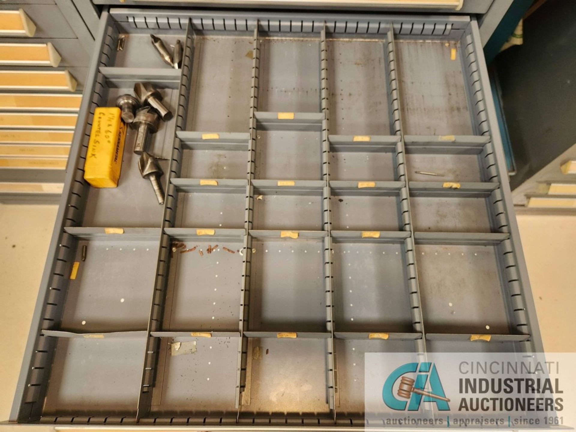 15-DRAWER STANLEY VIDMAR TOOLING CABINET W/ GRINDING STONES, ABRASIVES, ALLEN WRENCHES, DRILLS, - Image 9 of 17