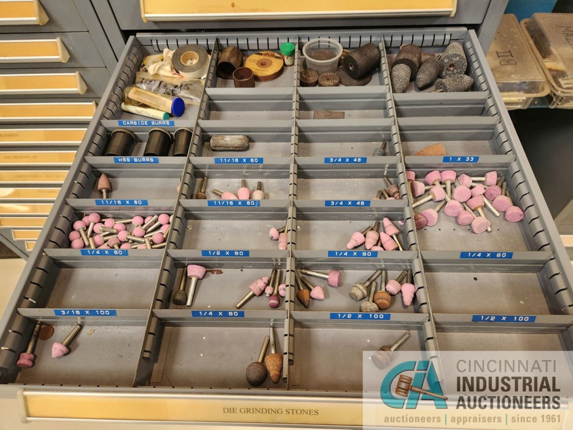 15-DRAWER STANLEY VIDMAR TOOLING CABINET W/ GRINDING STONES, ABRASIVES, ALLEN WRENCHES, DRILLS, - Image 4 of 17