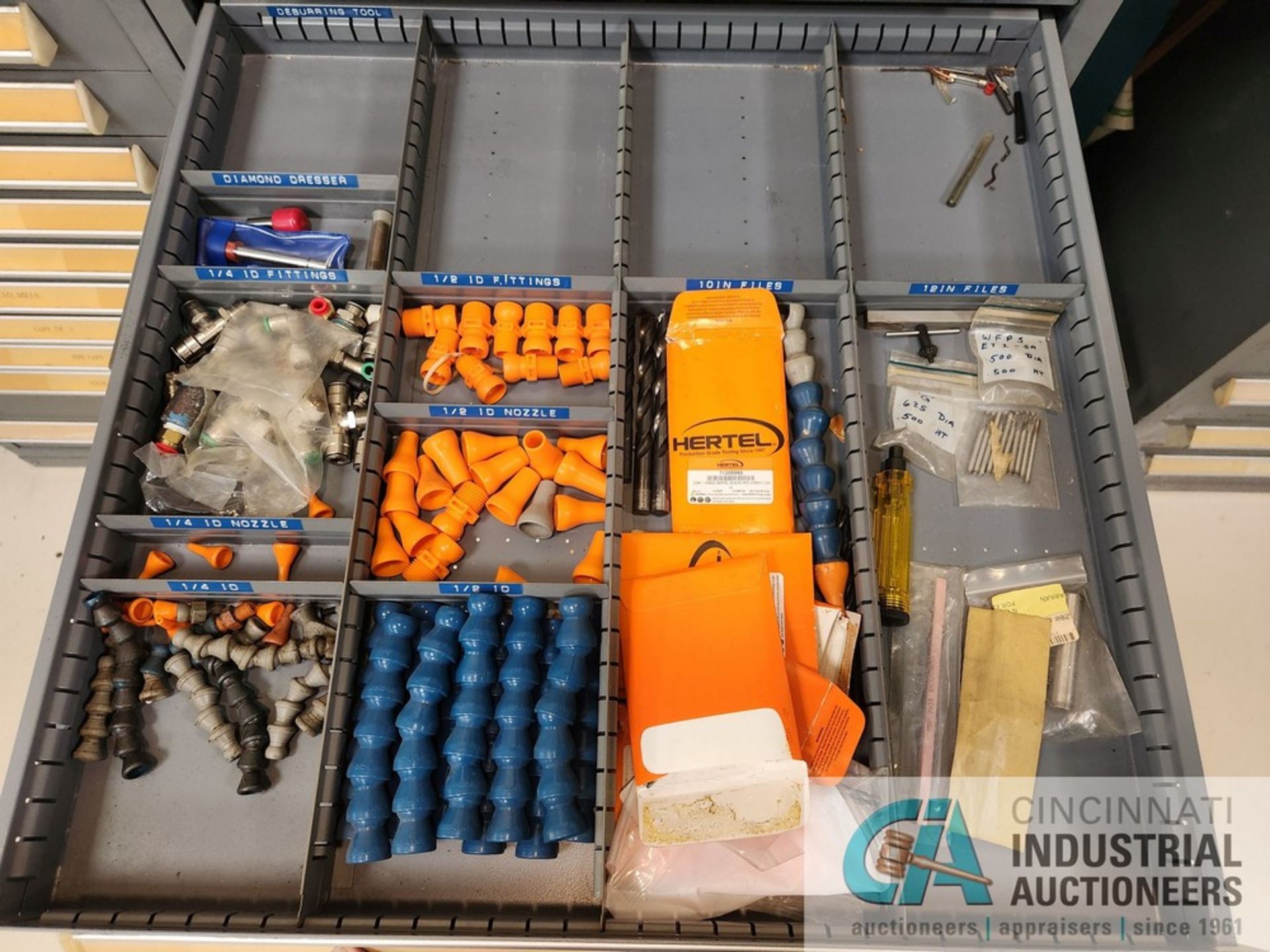 15-DRAWER STANLEY VIDMAR TOOLING CABINET W/ GRINDING STONES, ABRASIVES, ALLEN WRENCHES, DRILLS, - Image 8 of 17