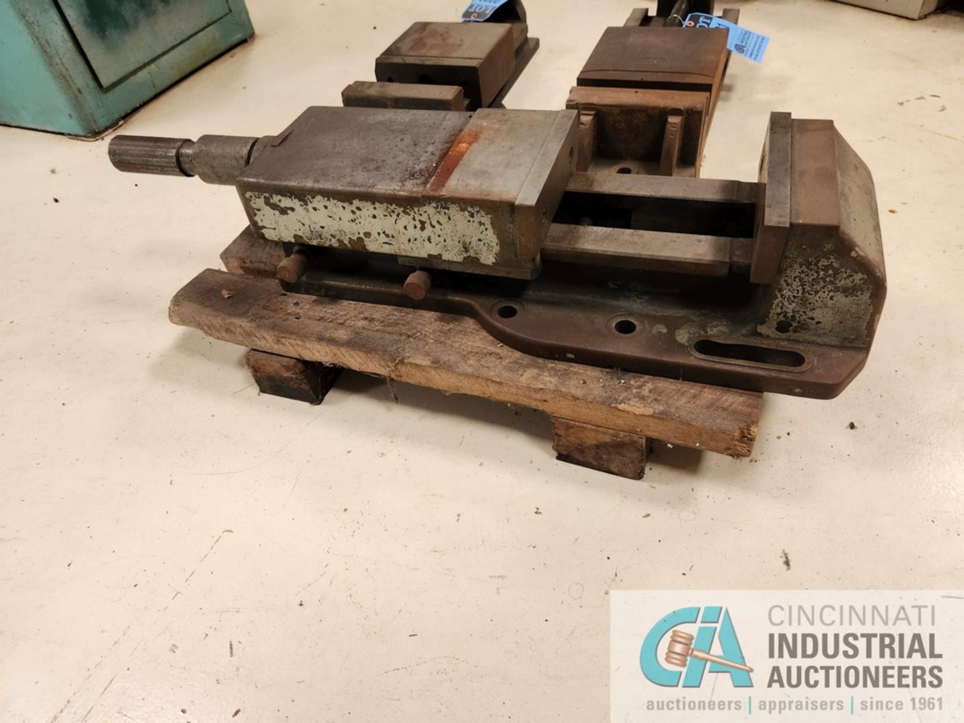 8" H.D. MILL VISE - Image 2 of 2