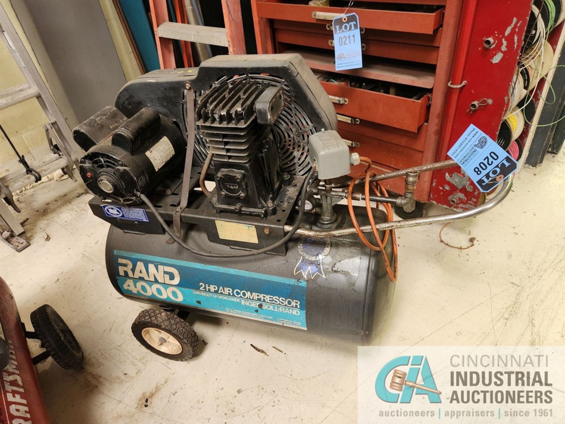 2 HP RAND 4000 AIR COMPRESSOR - Image 2 of 3