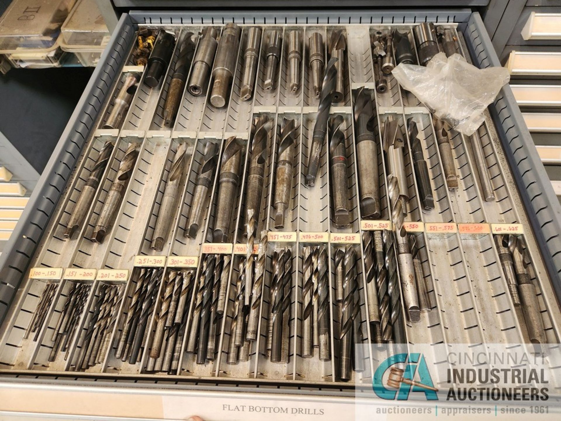 12-DRAWER STANLEY VIDMAR TOOLING CABINET W/ DOWELL & ROLL PINS, DRILLS, MORSE TAPER DRILLS, HEX - Image 5 of 14