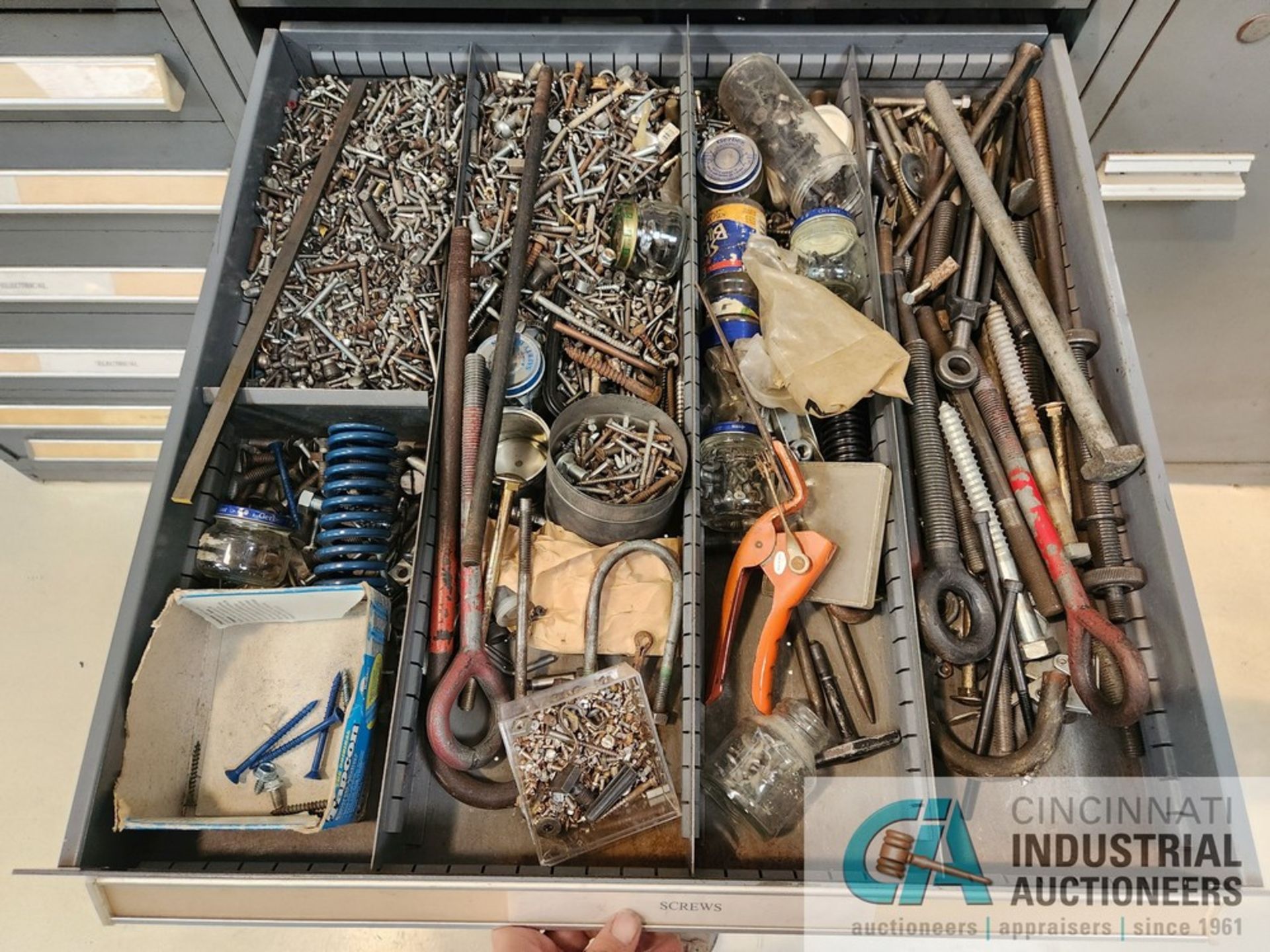 12-DRAWER STANLEY VIDMAR TOOLING CABINET W/ SPRINGS & OTHER HARDWARE - Image 8 of 13