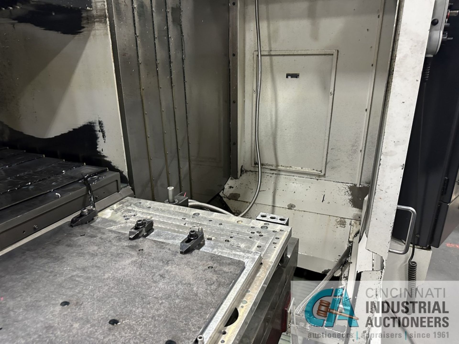 ****Mazak Model VTC-250D/50 CNC Vertical Machining Center; s/n 182529 (2006) 3-Axis Vertical Machini - Image 13 of 16