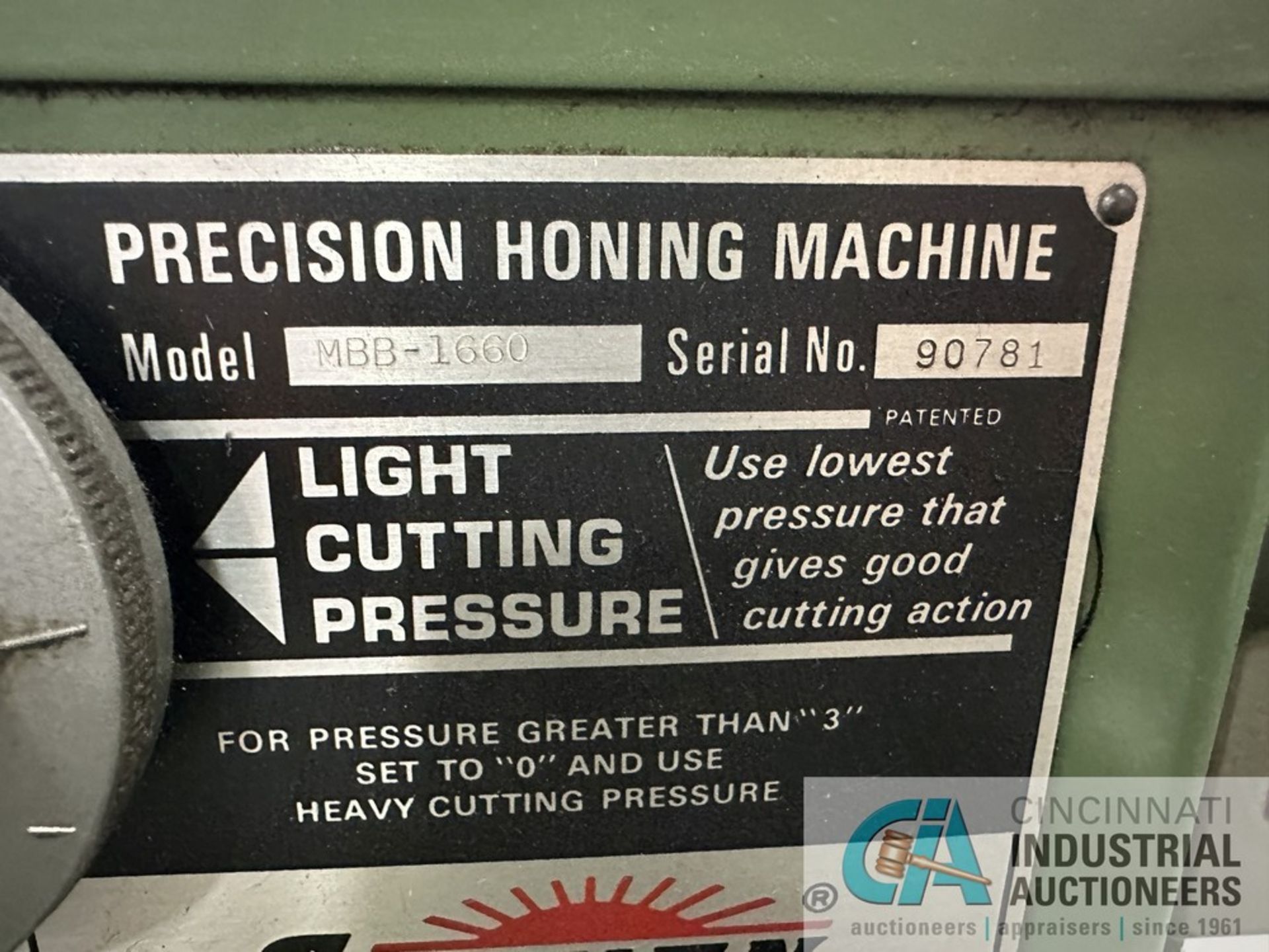 Sunnen Model MBB-1660 Precision Honing Machine; s/n 90781, with Tooling - Image 4 of 11