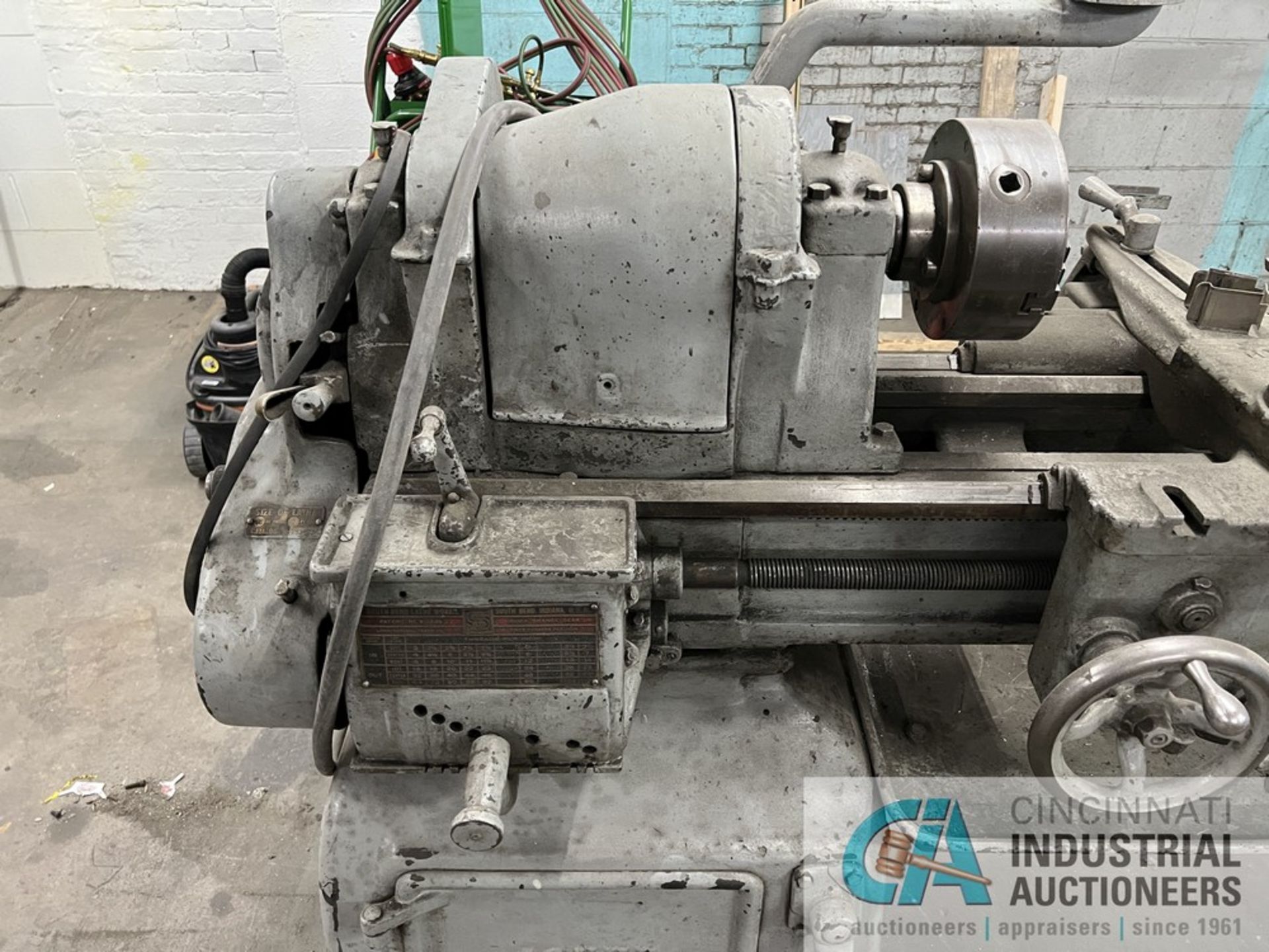 16" X 56" SOUTH BEND ENGINE LATHE; S/N 50199, 7-1/2" 3-JAW CHUCK, TOOLHOLDER, TAILSTOCK - Image 3 of 7