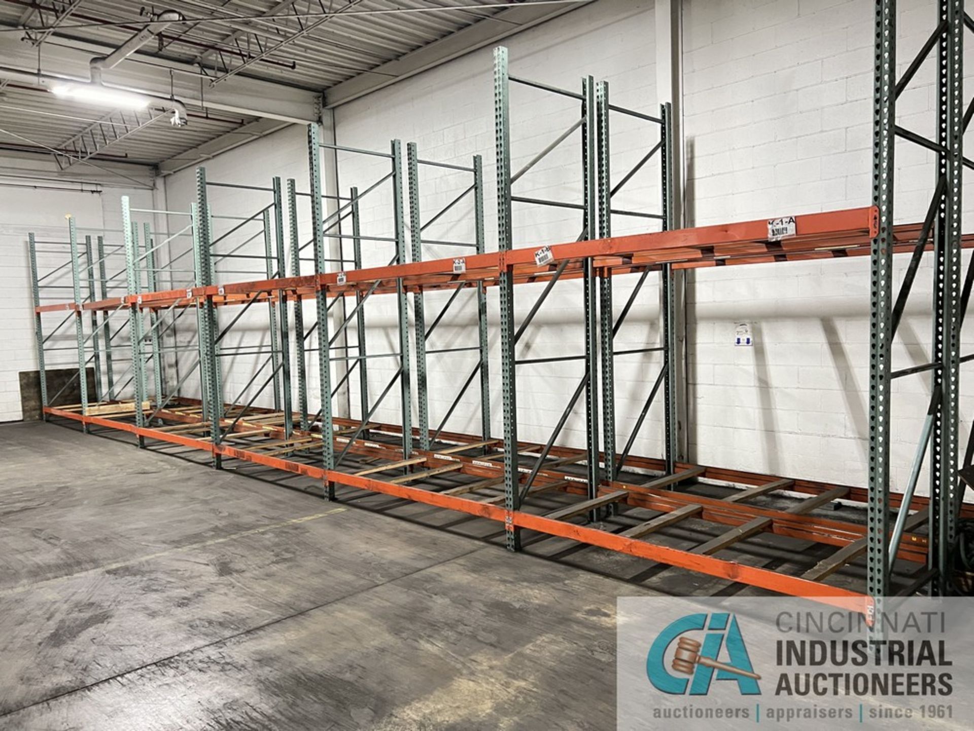 SECTIONS 42" X 92" X 146" HIGH TEAR DROP TYPE ADJUSTABLE BEAM PALLET RACK INCLUDING (14) 42" X - Image 3 of 3