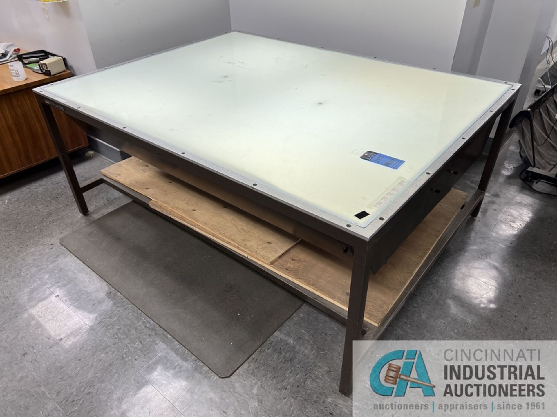 84" X 64" POLYCHROME LIGHT TABLE - Image 2 of 2