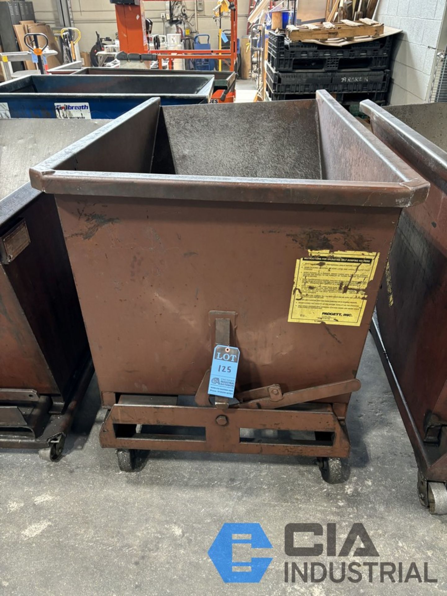 1 CUBIC YARD PORTABLE DUMP HOPPER