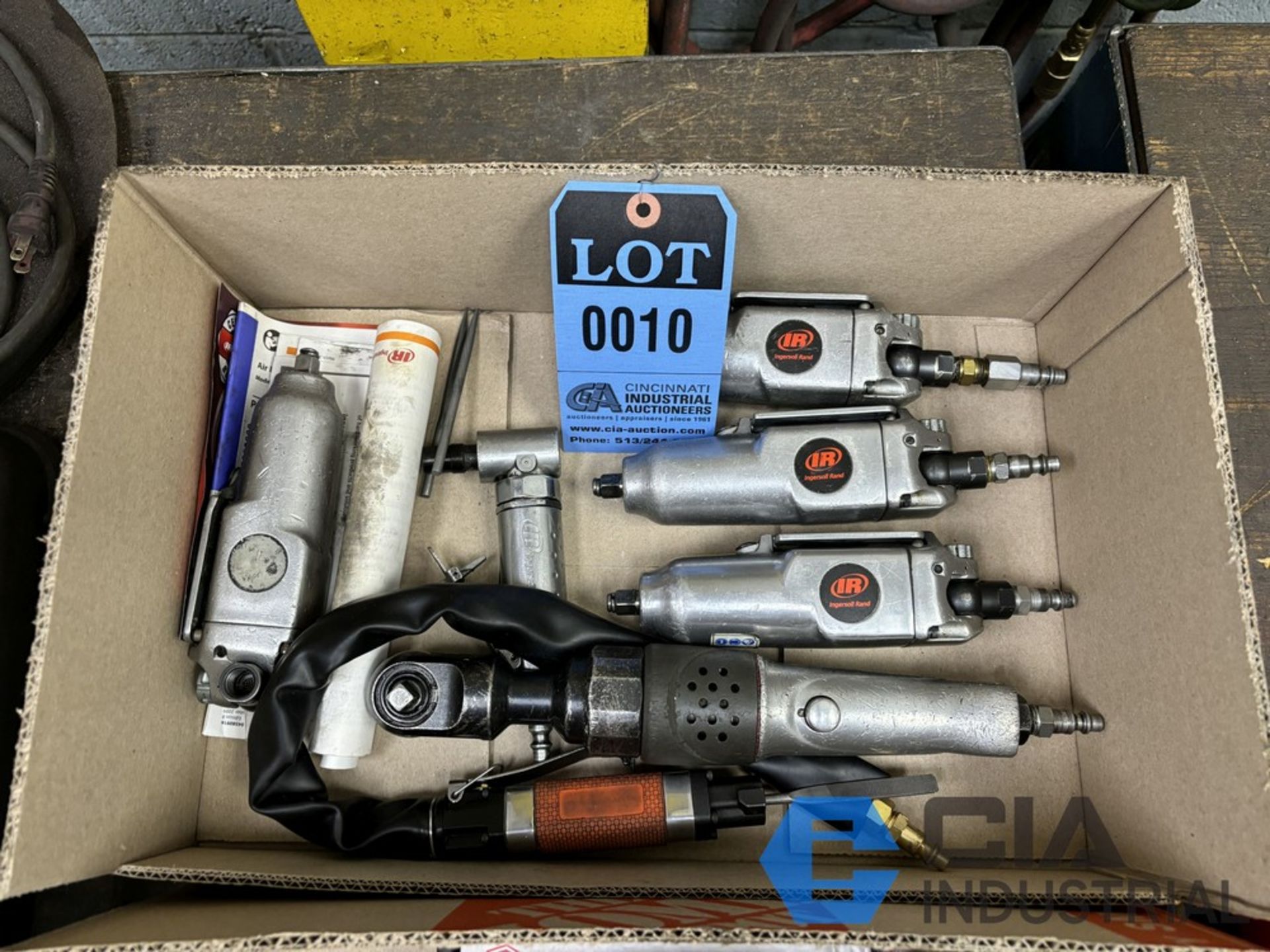 (LOT) MISCELLANEOUS PNEUMATIC HAND TOOLS (6 PCS.)