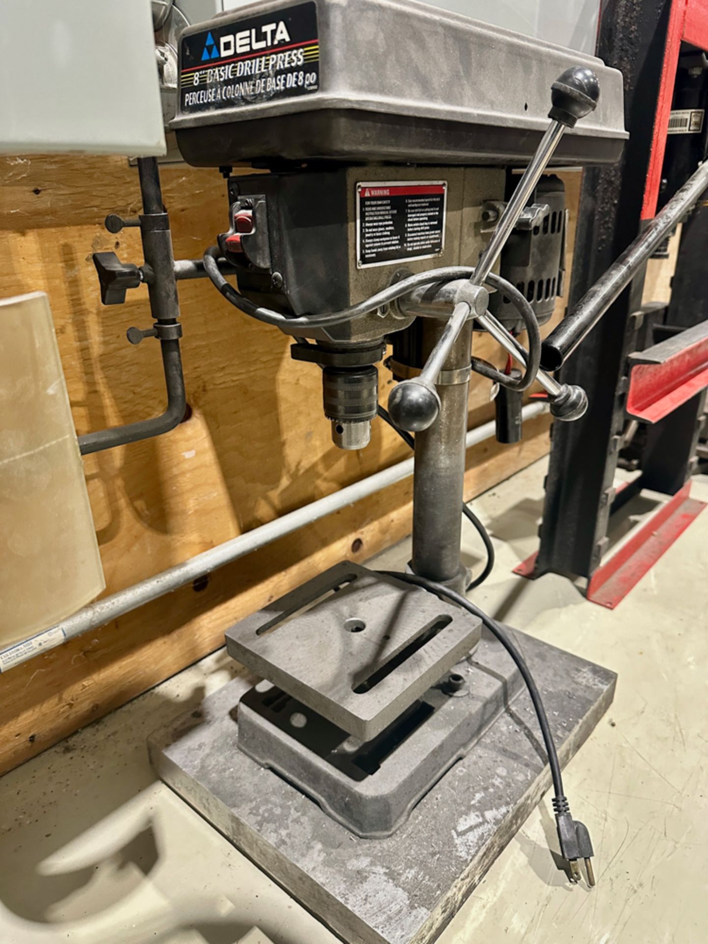 Delta / Drill Press / Cap: 8"