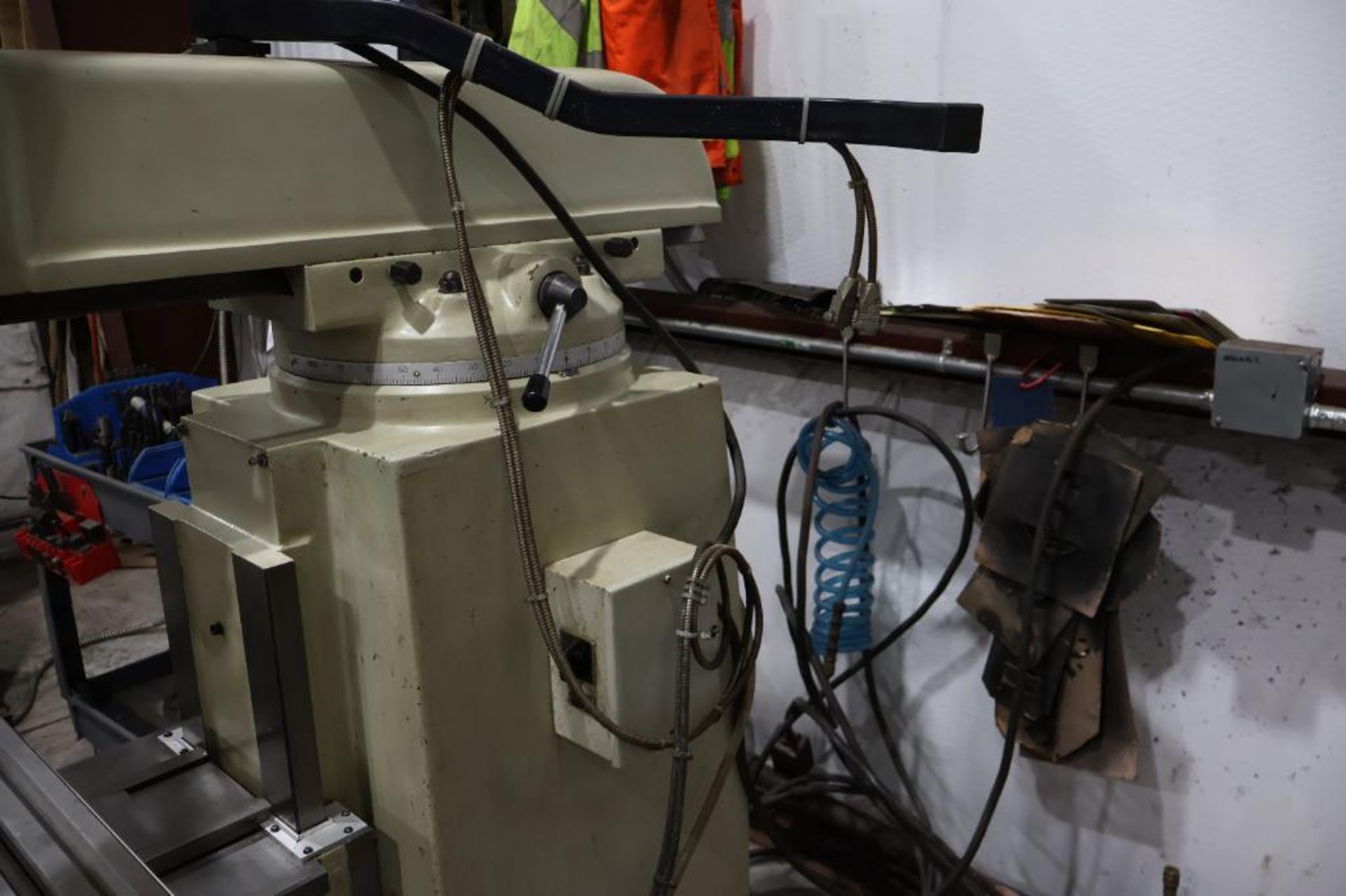 MSC Vertical milling machine - Image 11 of 14