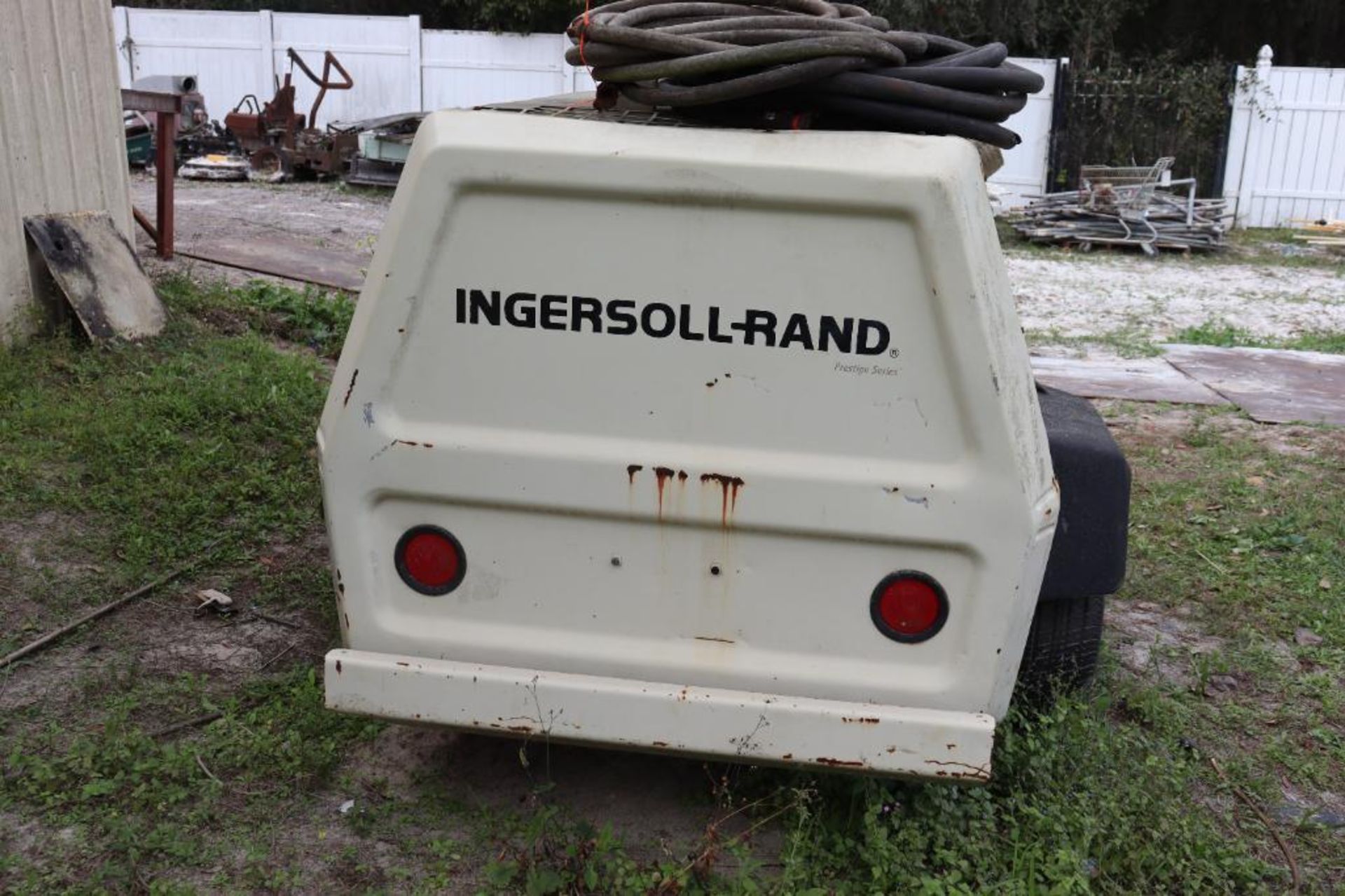 Ingersoll- Rand 185 diesel air compressor - Image 4 of 14