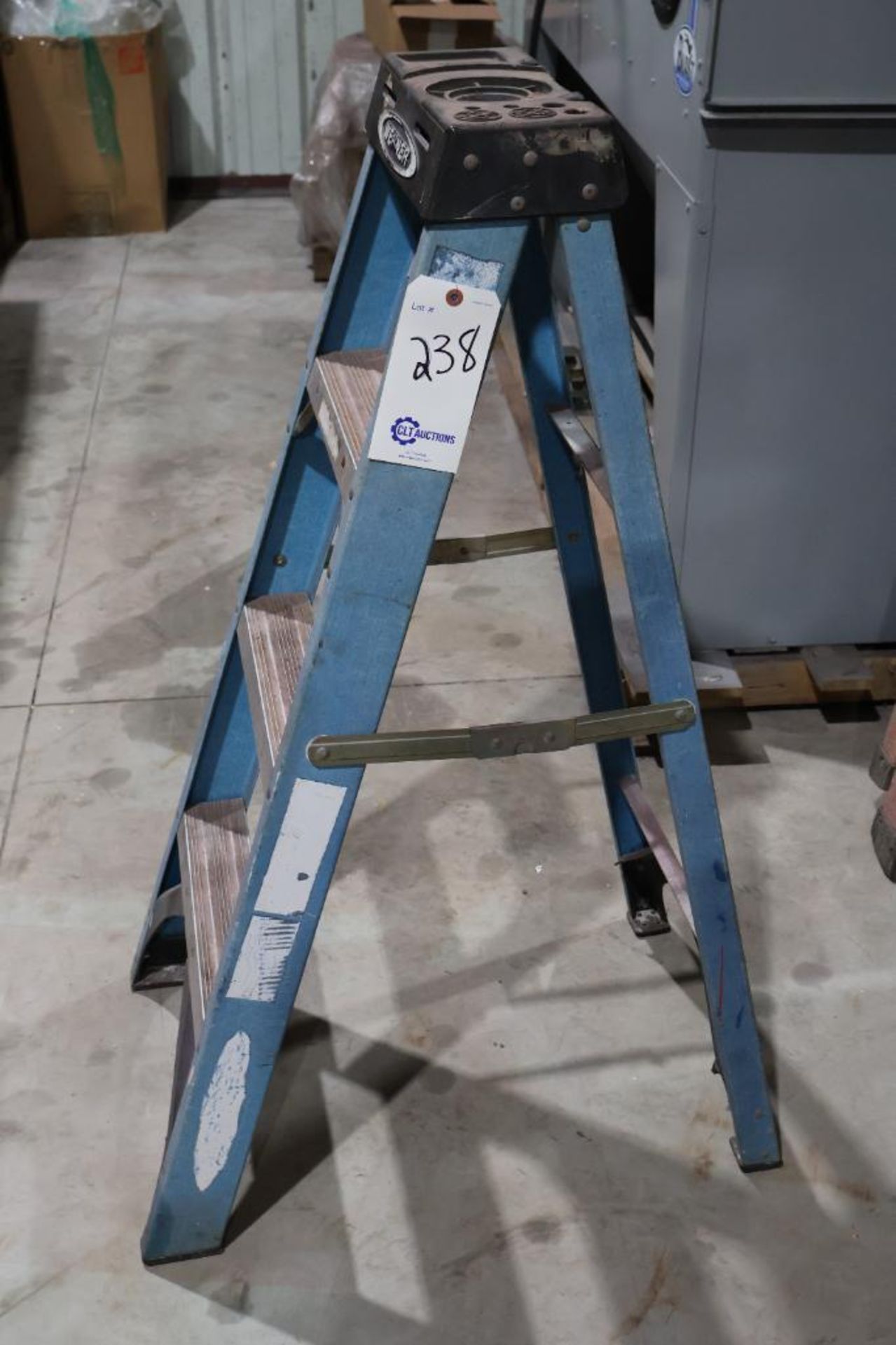 Werner 4' step ladder