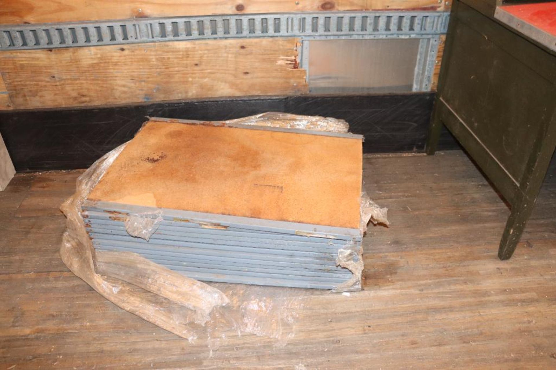 Contents of semi trailer - Image 45 of 77