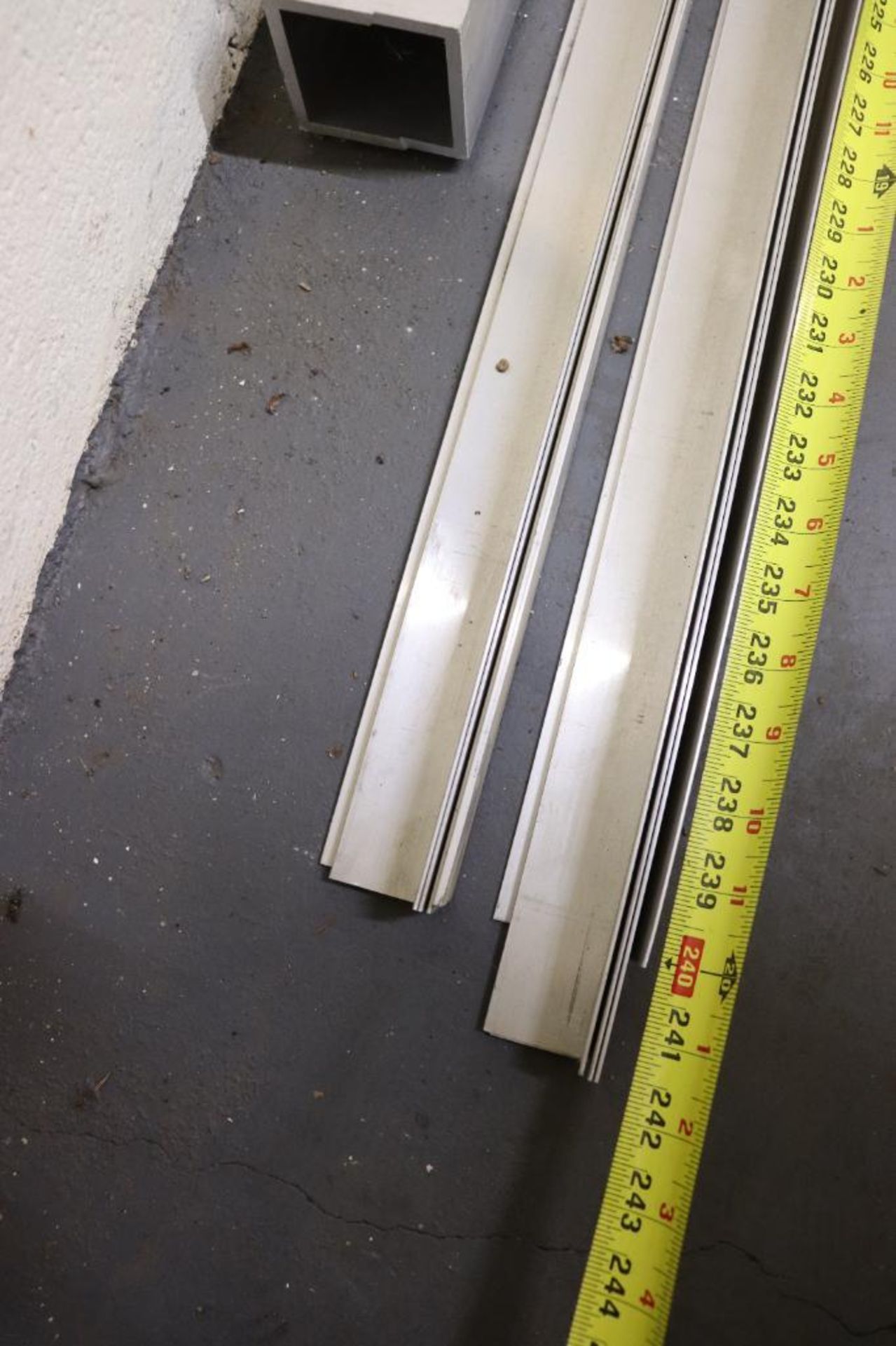 Aluminum angle & tube stock - Image 7 of 7