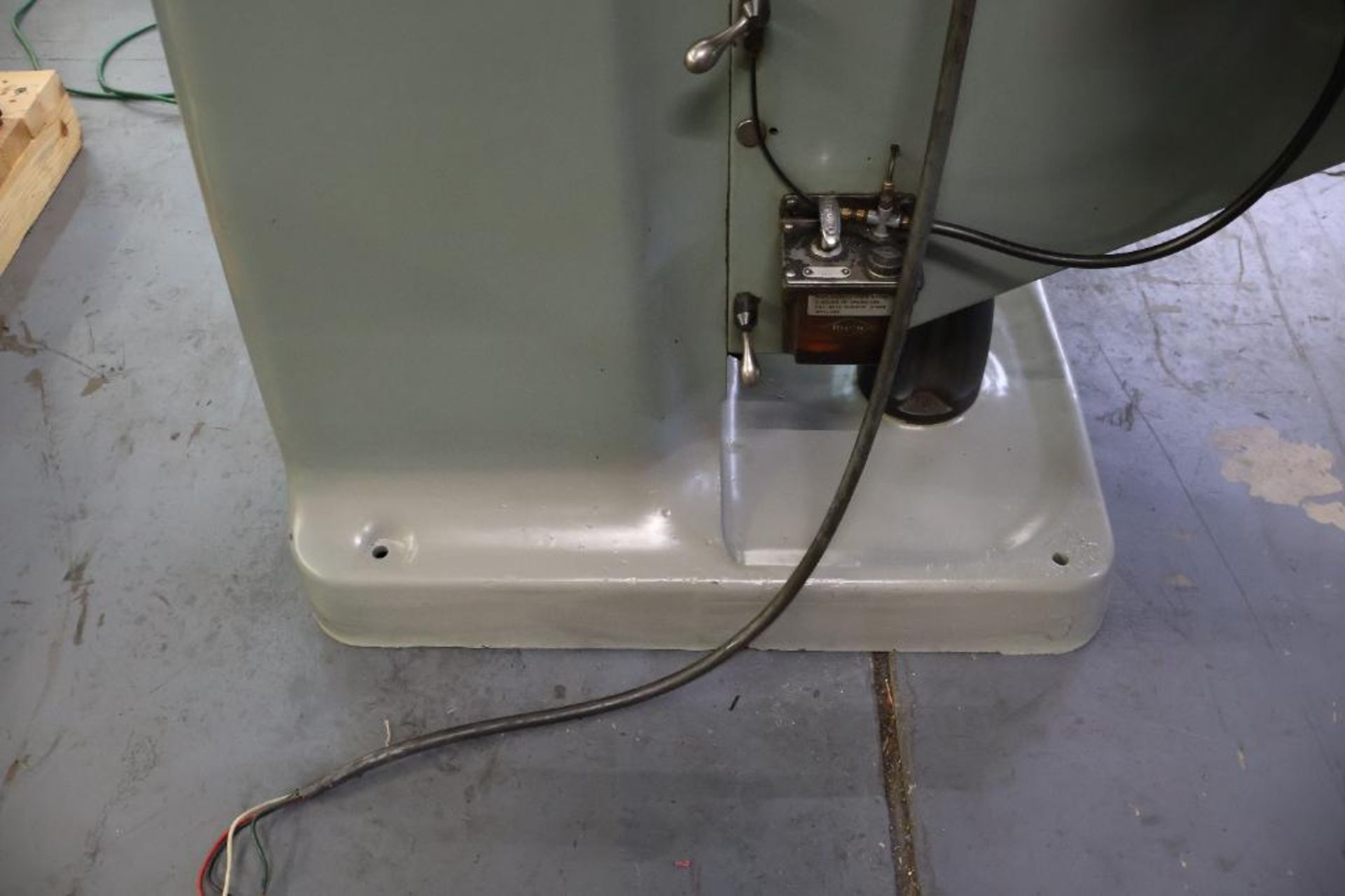 Bridgeport vertical milling machine w/ DRO, power feed - Image 14 of 18