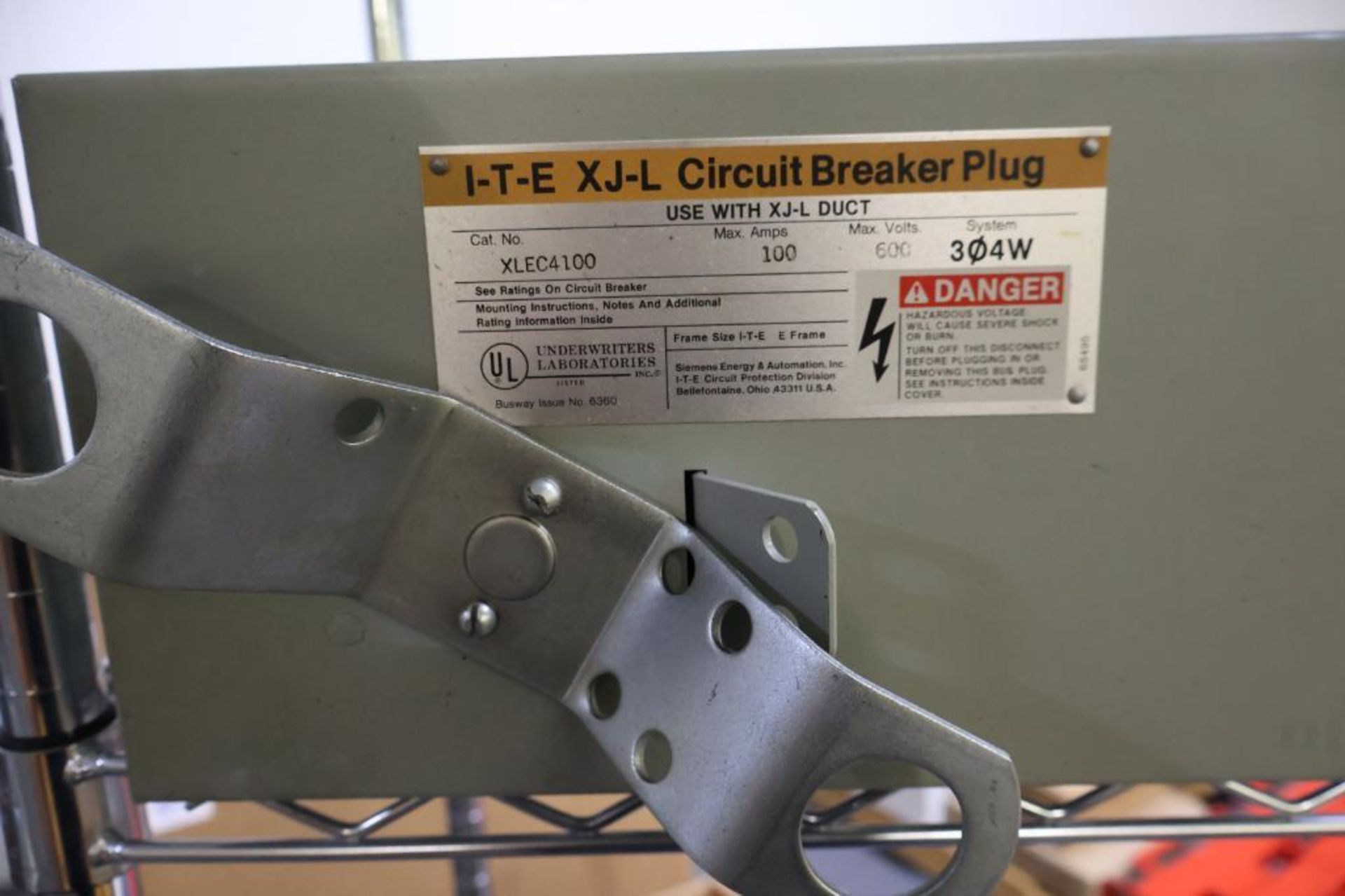 ITE XJ-L XLEC4100 busway circuit breakers - Image 3 of 6
