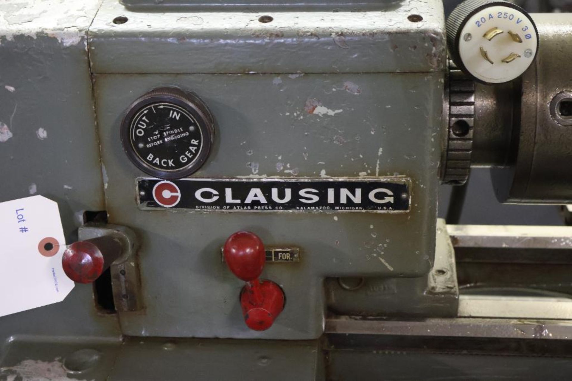 Clausing 5904 12" x 24" lathe **Damaged** - Image 4 of 12