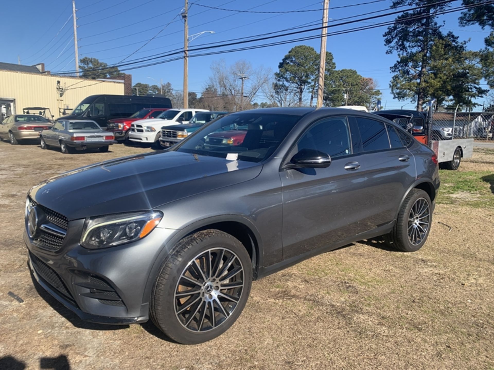 2017 MERCEDES GLC300 crossover - driver window cracked - 42,408 miles showing - WDC0J4KB6HF226355