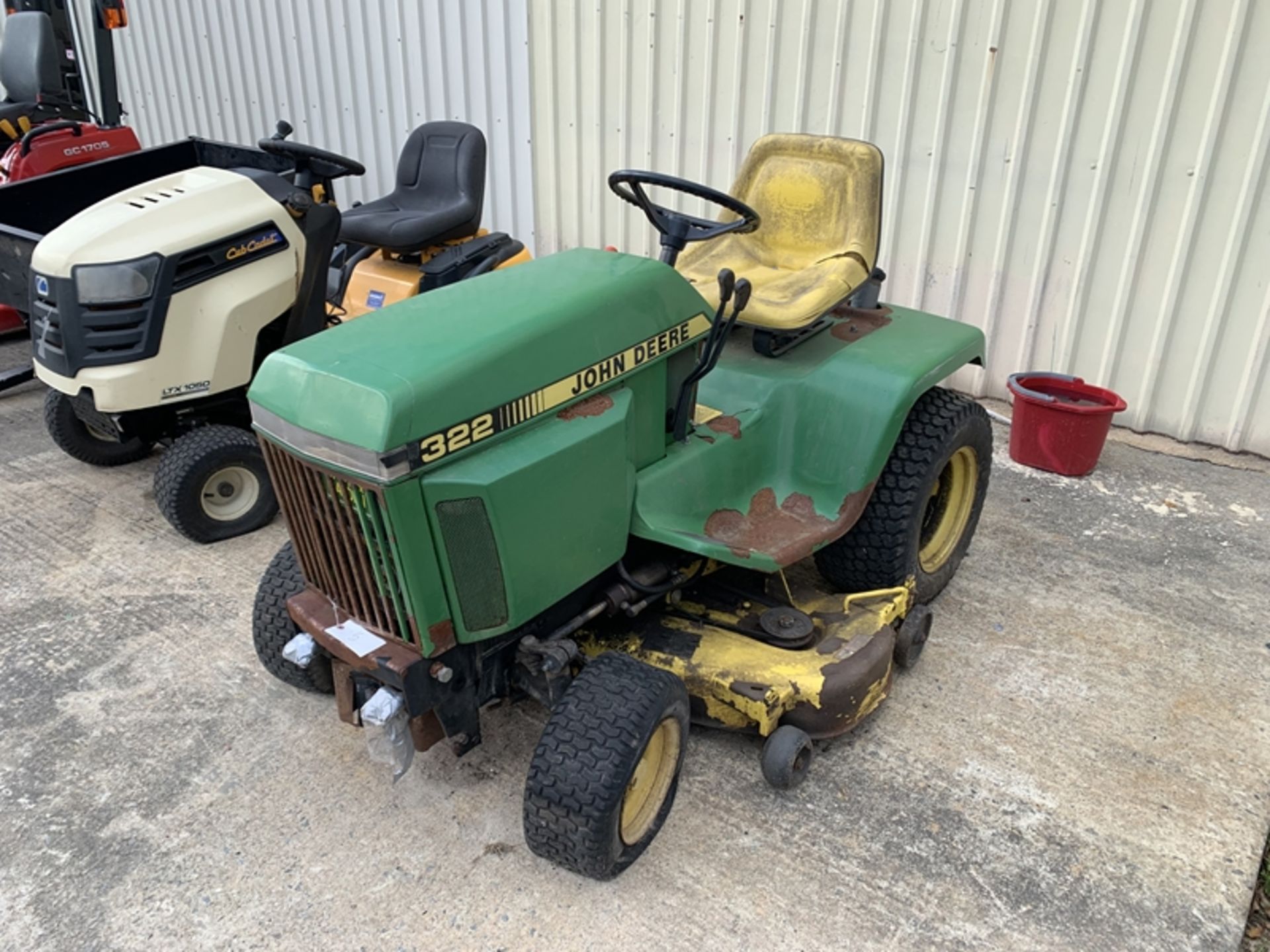 JOHN DEERE 322 lawnmower - Serial: M01013X NOT RUNNING