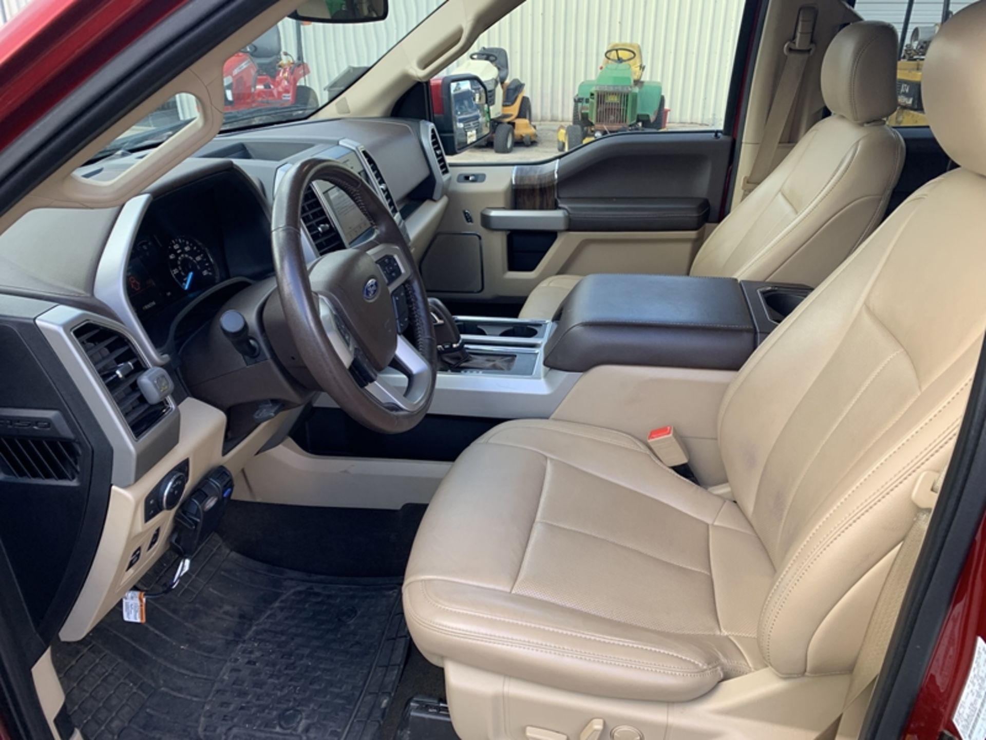 2019 FORD F150 Lariat, crew cab, 4WD, 2.7L, V6, bed cover - 87,890 miles showing - - Image 5 of 7