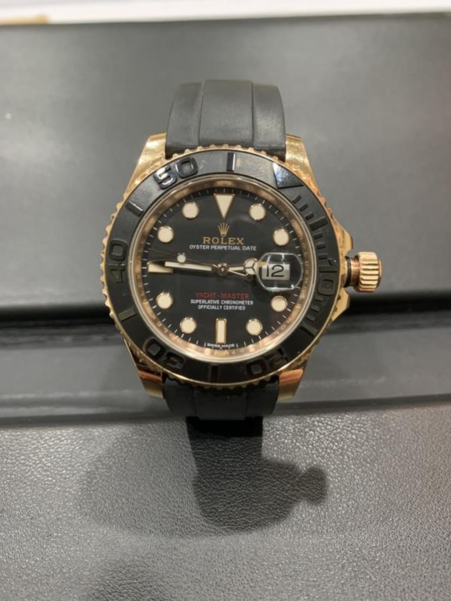 ROLEX Yacht-Master Mens 40mm everose gold, black face - no box or paperwork included - Serial: