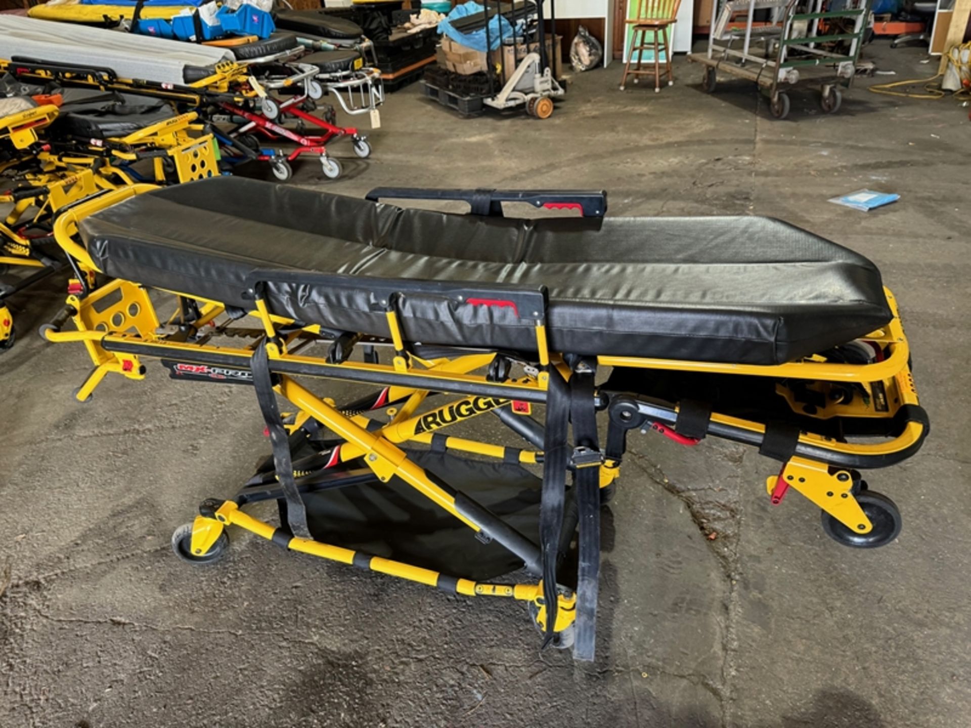 STRYKER 650LB stretcher - S/N: 040339438 - Image 2 of 2