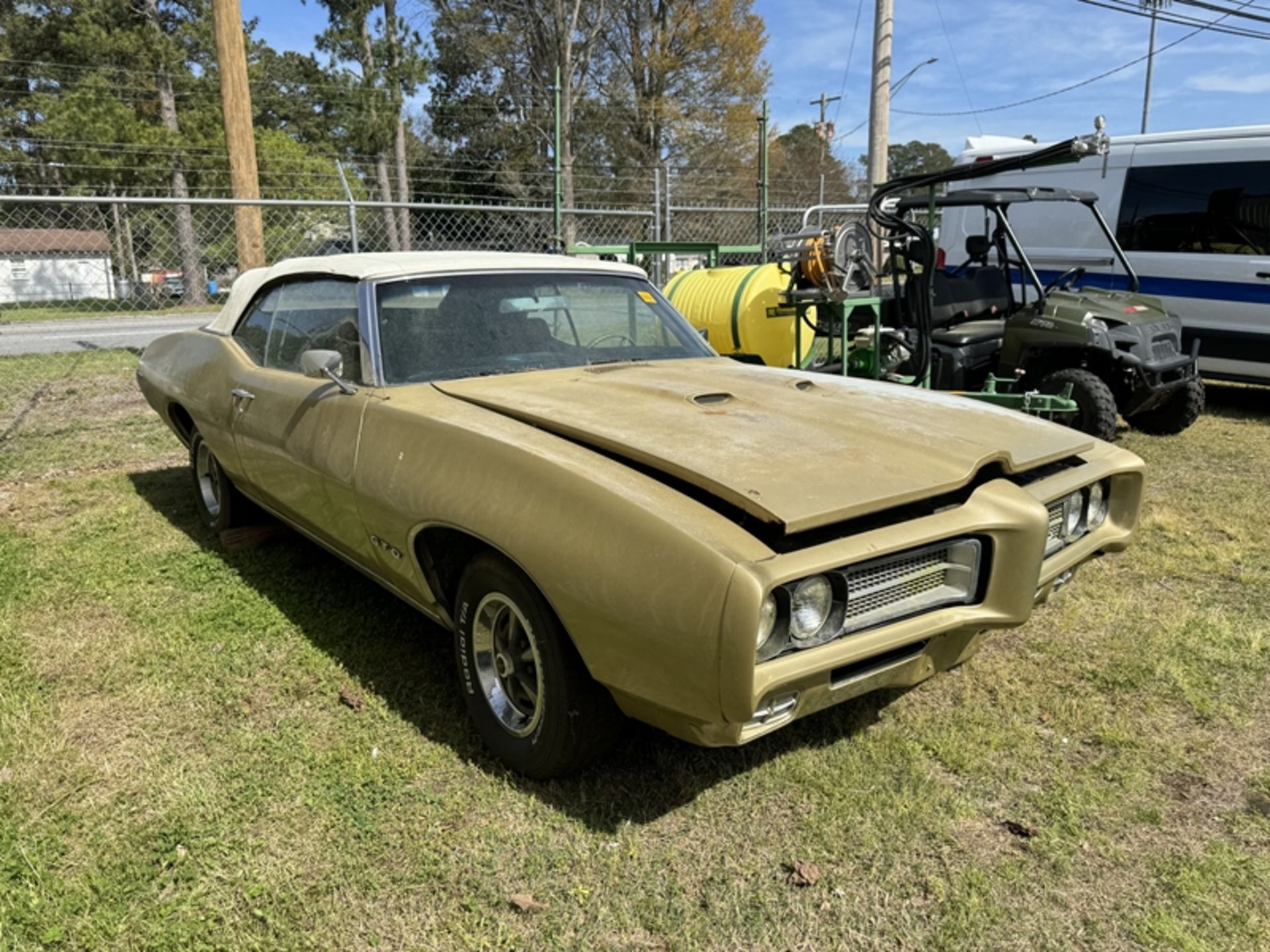 1969 PONTIAC GTO convertible - engine rebuilt and modified, but not hooked up completely - mileage - Image 2 of 13