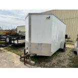 2018 COVERED WAGON 12' v-nose enclosed trailer - 53FBE1218JF043683