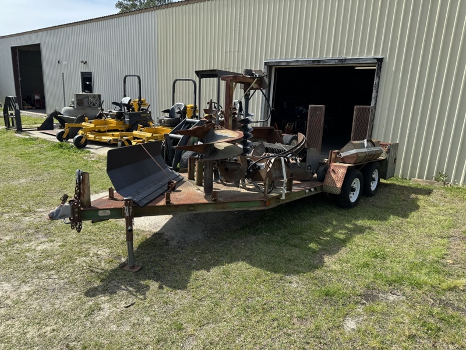 POWERTRAC PT-2425 multi-purpose utility tractor package with CLA trailer -1207NPDE061001047 - - Image 5 of 17