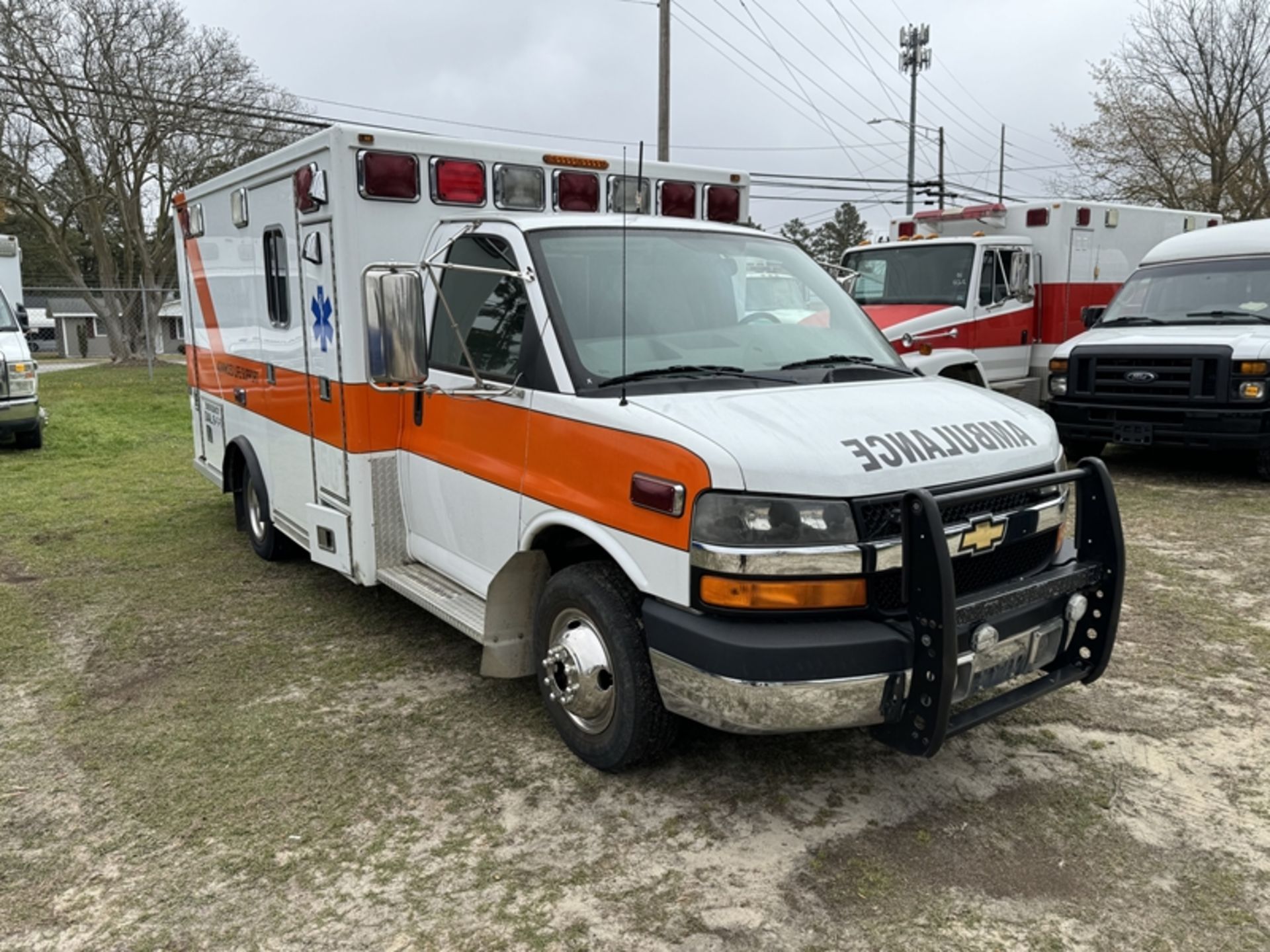 2009 CHEVROLET Ambulance, dsl - 225,093 miles showing - 1GBJG316X91122378 - Image 2 of 6