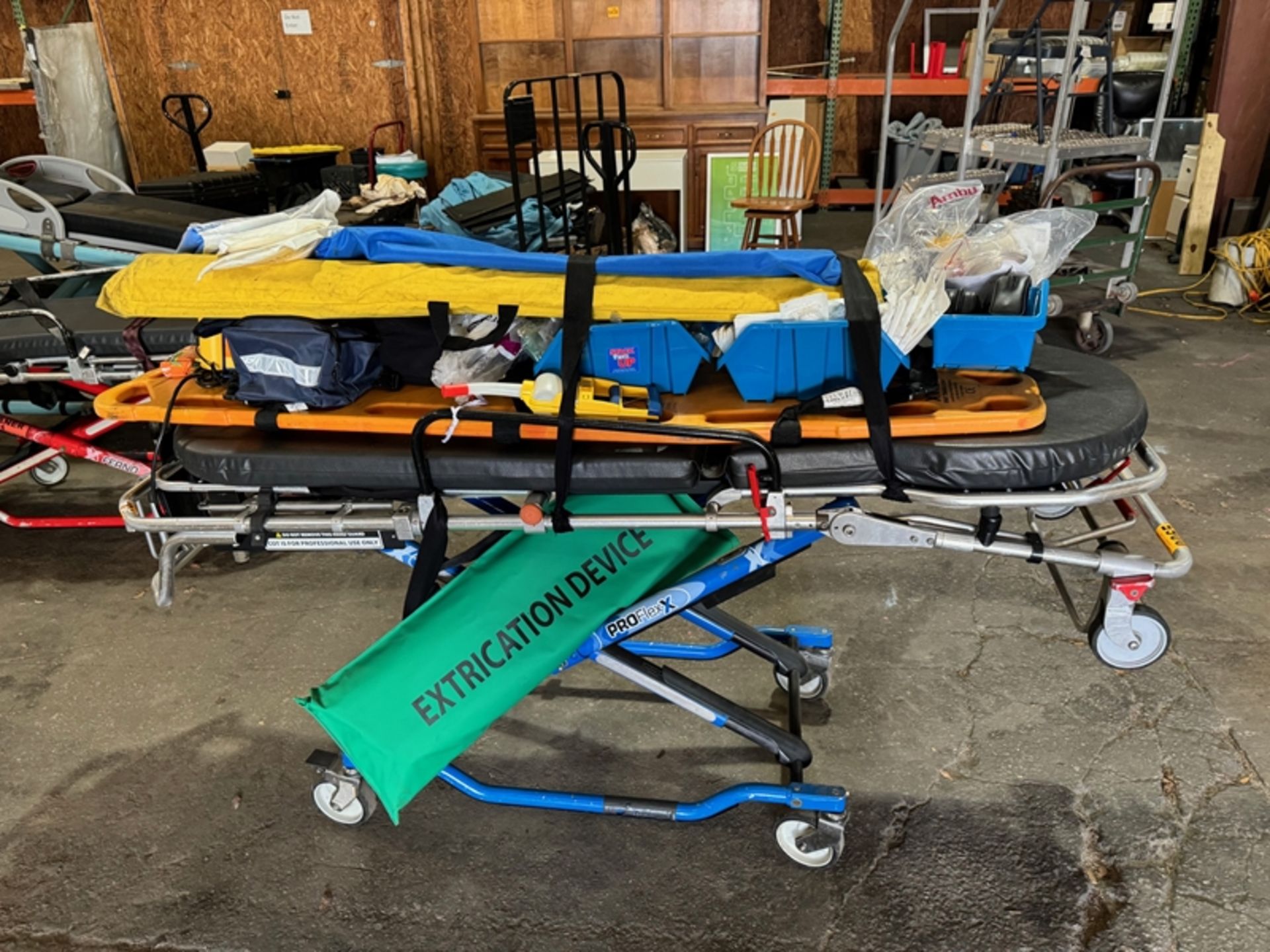 FERNO PROFlex with medical equipment (blue) - Image 2 of 2