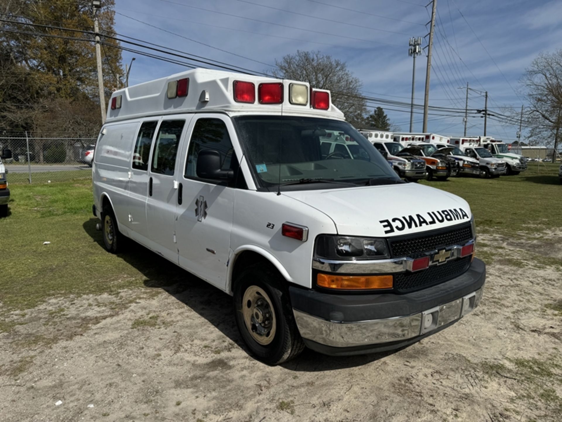 2009 CHEVROLET G3500 Type II van 6.6L diesel - 235,515 miles showing - 1GBHG396391152907 - Image 2 of 6