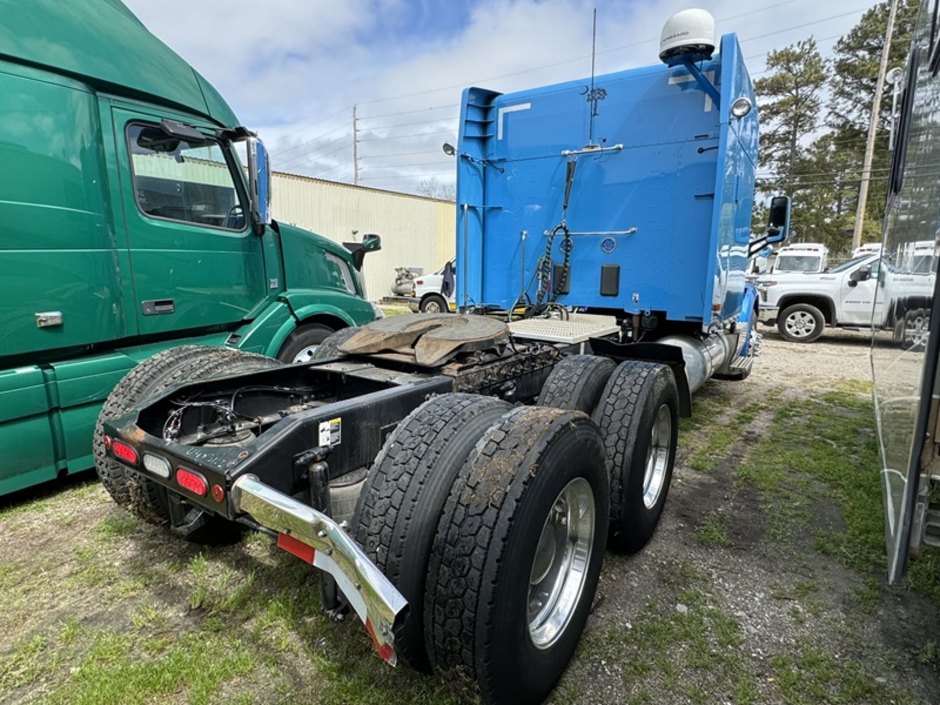 2018 PETERBILT 579 Paccar engine, auto trans - 489,680 miles showing - 1XPBDP9X9JD483115 - Image 3 of 6