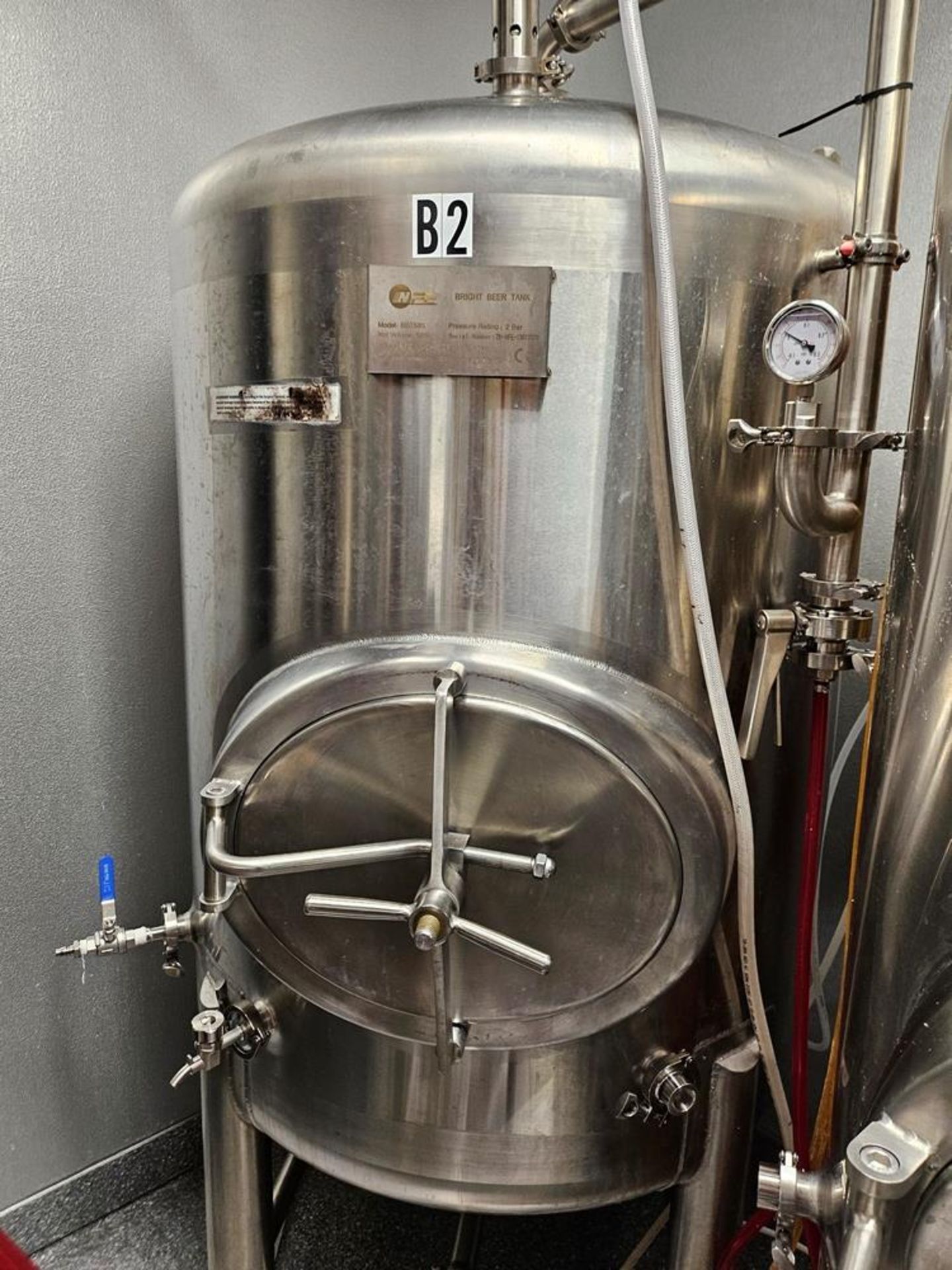 Complete Brewery - 5 barrel NFE system, walking cooler, tap system and more - Bild 55 aus 80