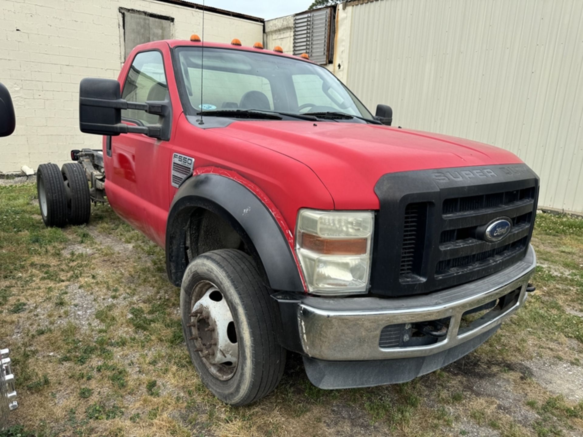 2008 FORD F-550 XL Super Duty diesel single cab and chassis only - 121,291 miles showing - - Image 2 of 5