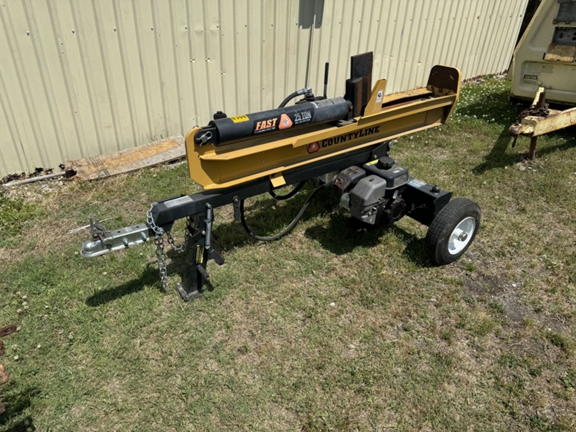 COUNTYLINE 25 ton gas powered log splitter