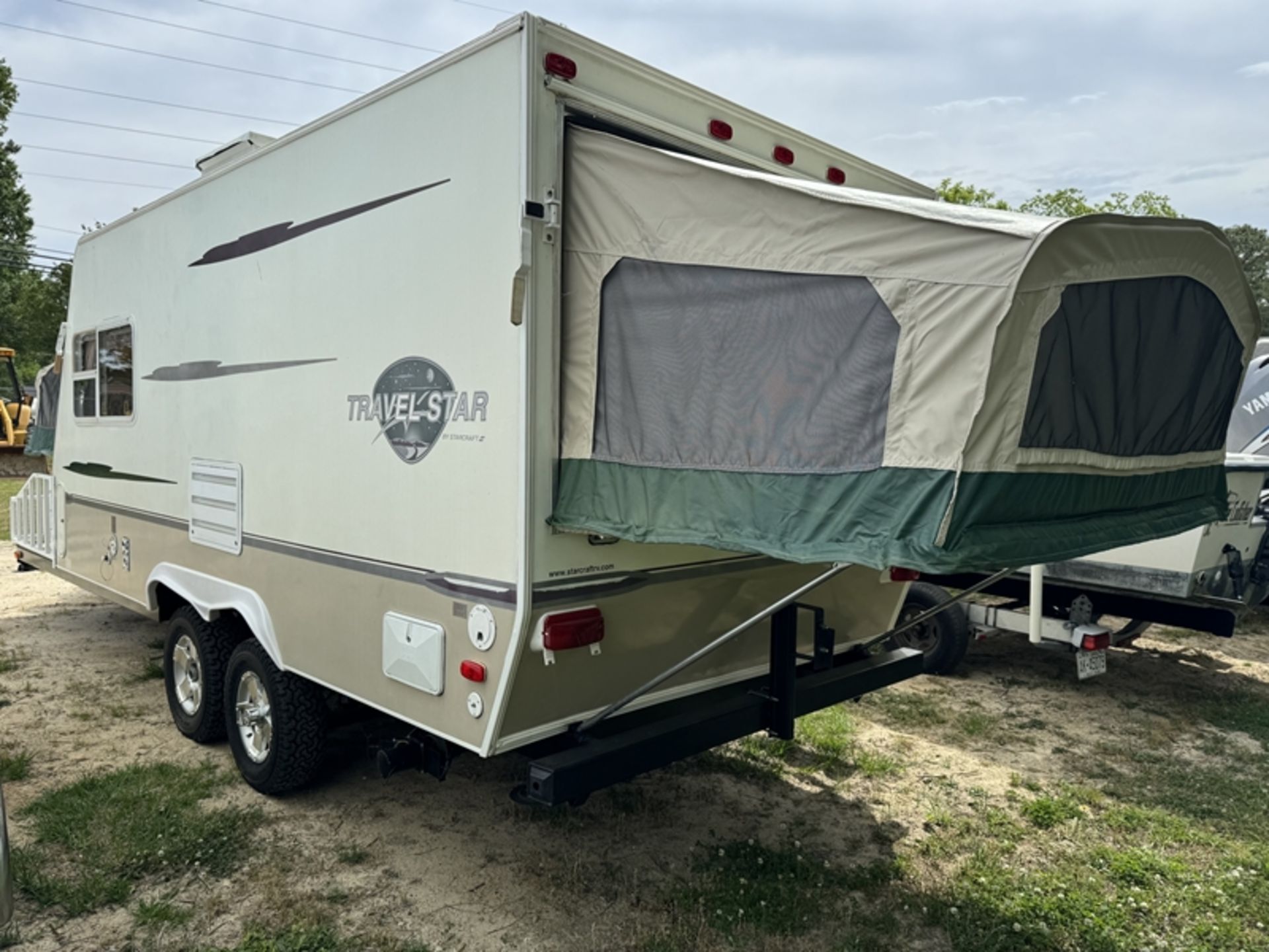 2005 STARCRAFT Travel Star travel trailer camper with pop outs - 1SATS02L351EC3406 - Image 4 of 10