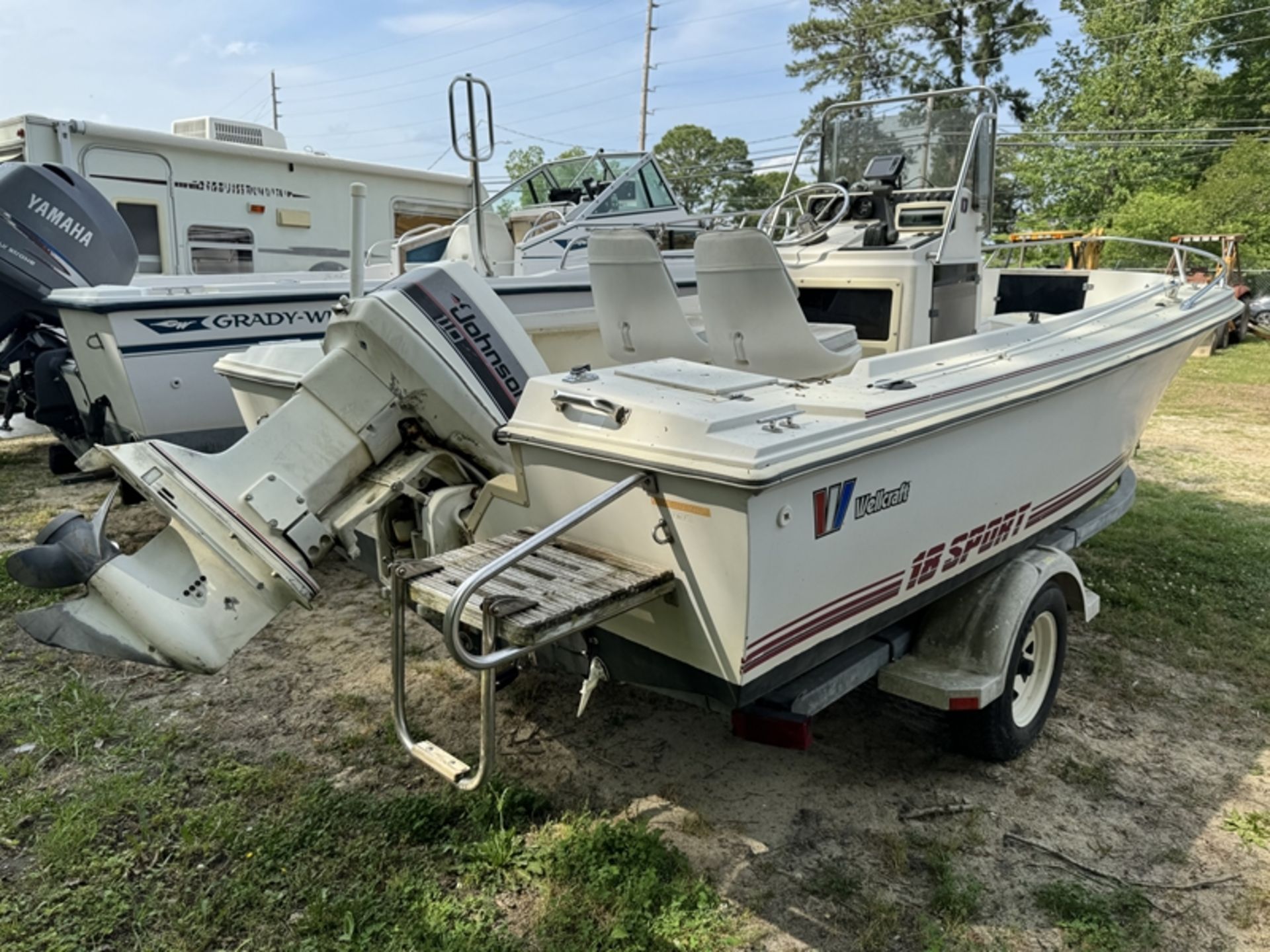 1990 WELLCRAFT 18’ center console with Johnson 110 - WELD3721F990 - Image 3 of 8