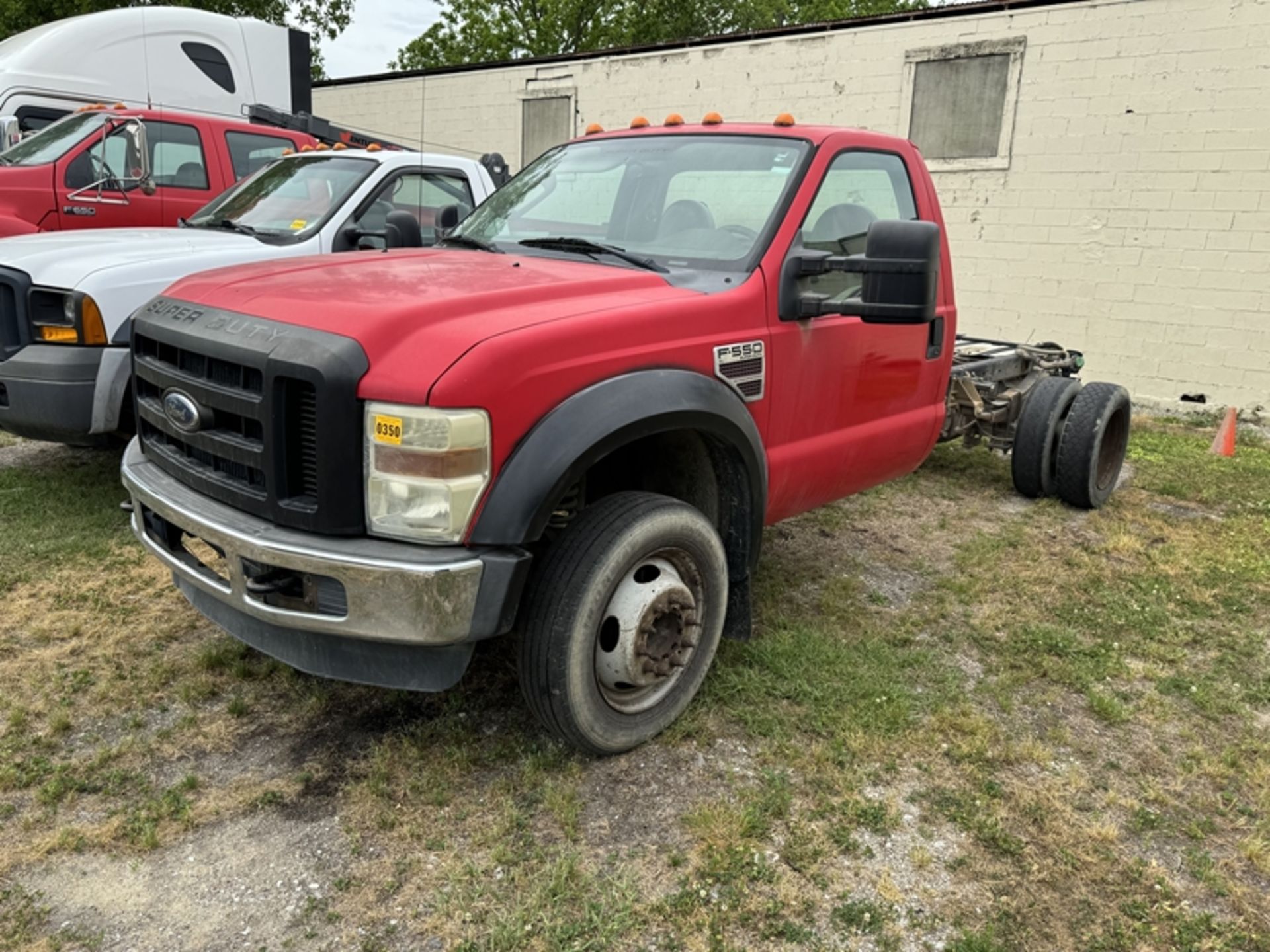 2008 FORD F-550 XL Super Duty diesel single cab and chassis only - 121,291 miles showing -