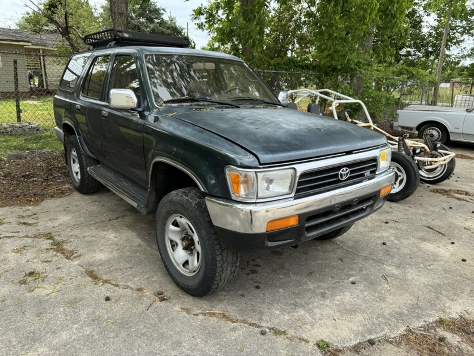 1994 TOYOTA 4Runner, 4wd, not running – mileage unknown – JT3VN39W1R0162964 - Image 2 of 7