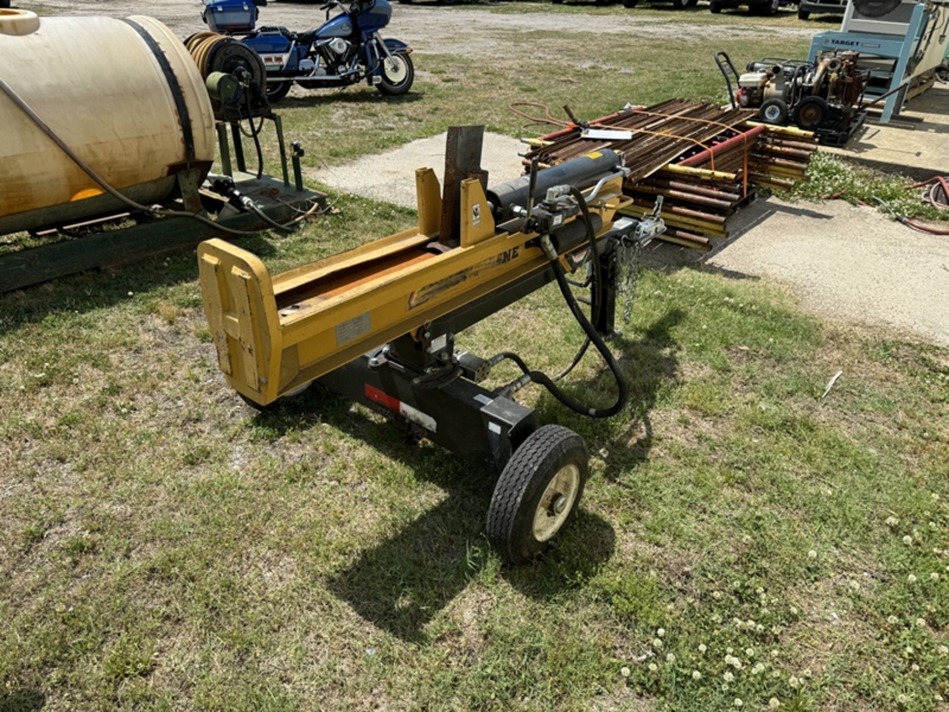 COUNTYLINE 25 ton gas powered log splitter - Image 3 of 4