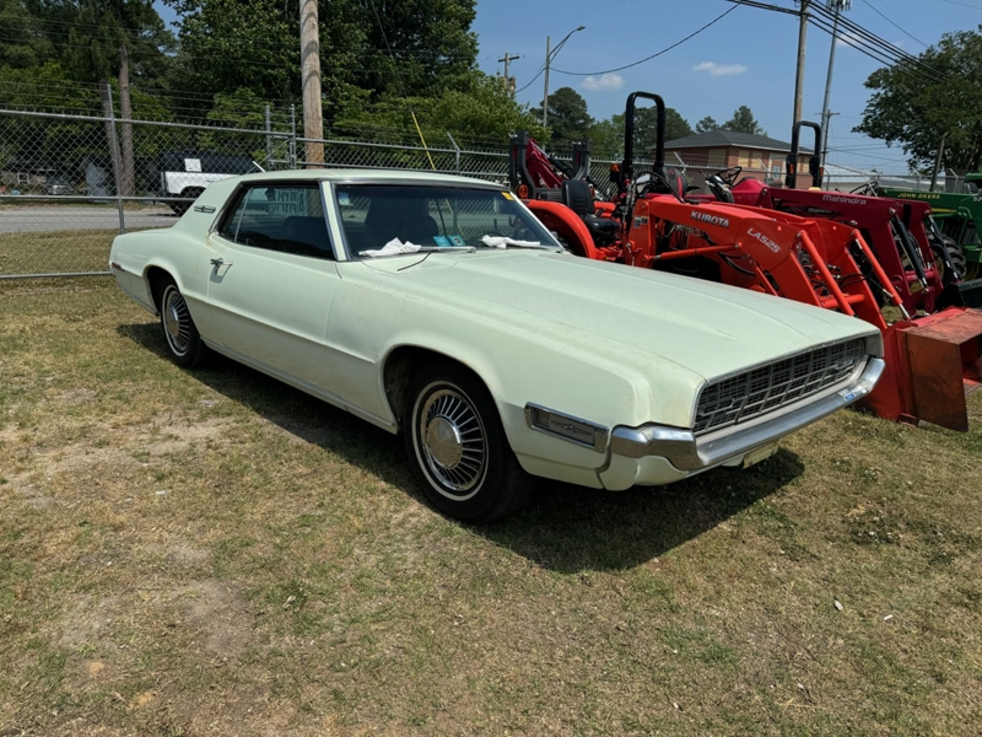 1968 FORD Thunderbird with Thunder Jet 429 engine - mileage unknown - 8Y83N128382 - Image 2 of 7