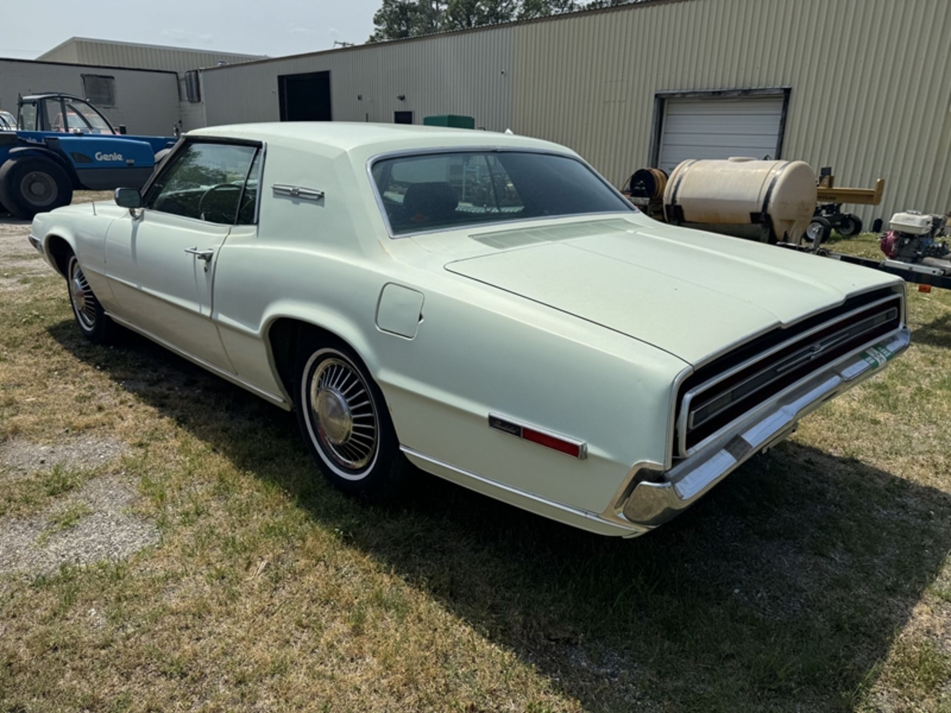 1968 FORD Thunderbird with Thunder Jet 429 engine - mileage unknown - 8Y83N128382 - Image 4 of 7