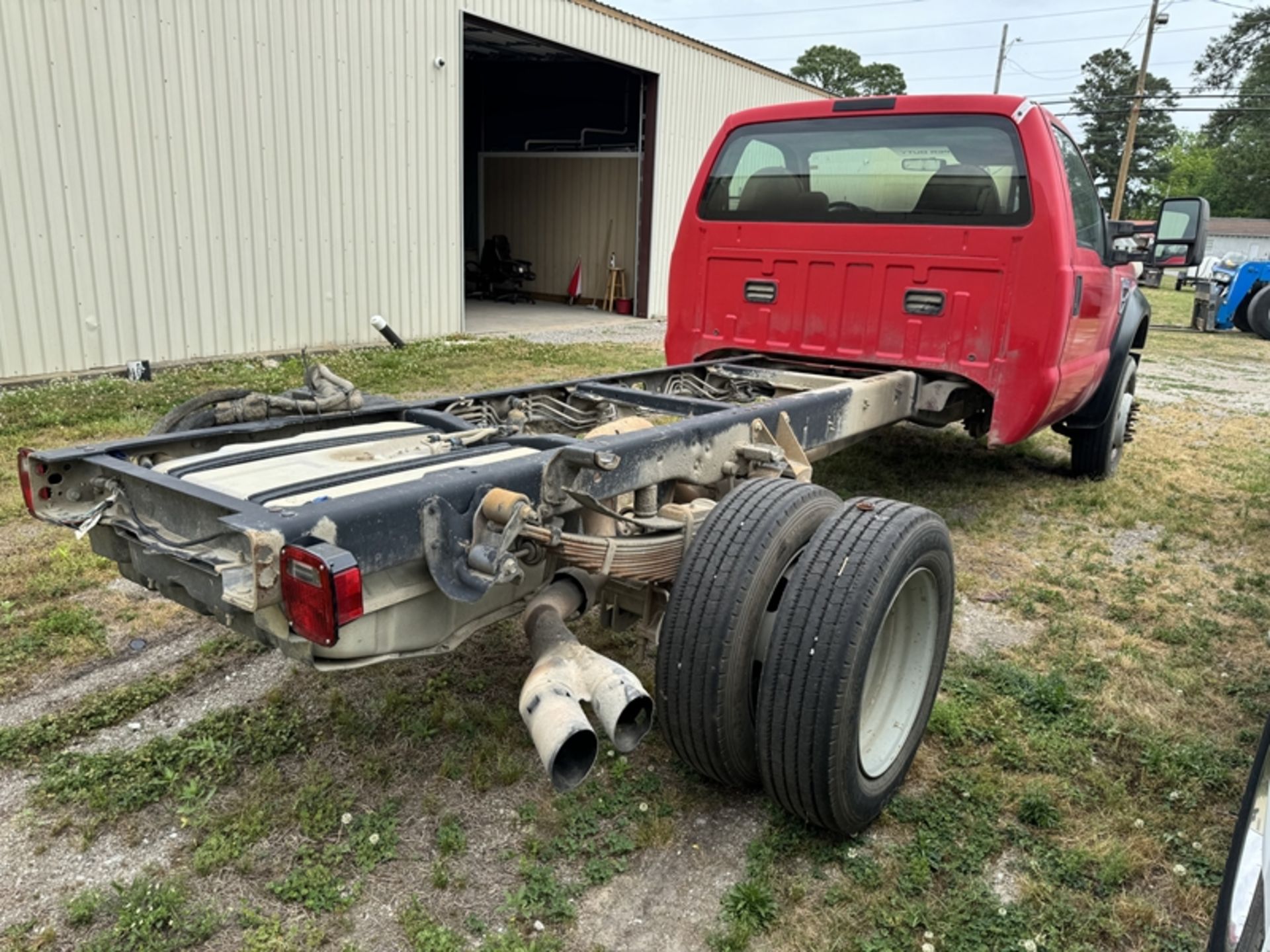 2008 FORD F-550 XL Super Duty diesel single cab and chassis only - 121,291 miles showing - - Image 3 of 5