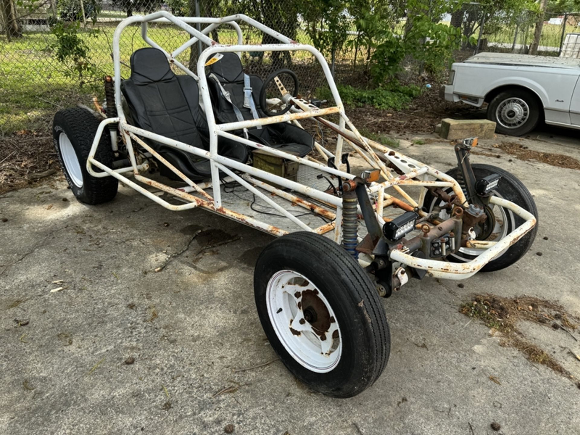 VOLKSWAGON dune buggy - NO TITLE - not running - Image 2 of 4