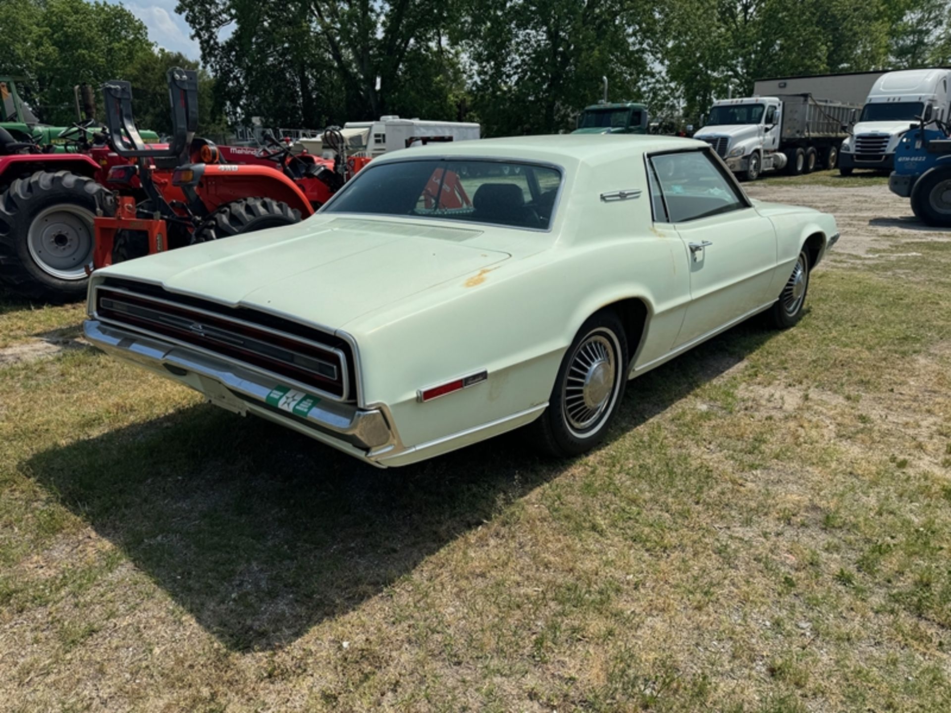 1968 FORD Thunderbird with Thunder Jet 429 engine - mileage unknown - 8Y83N128382 - Image 3 of 7